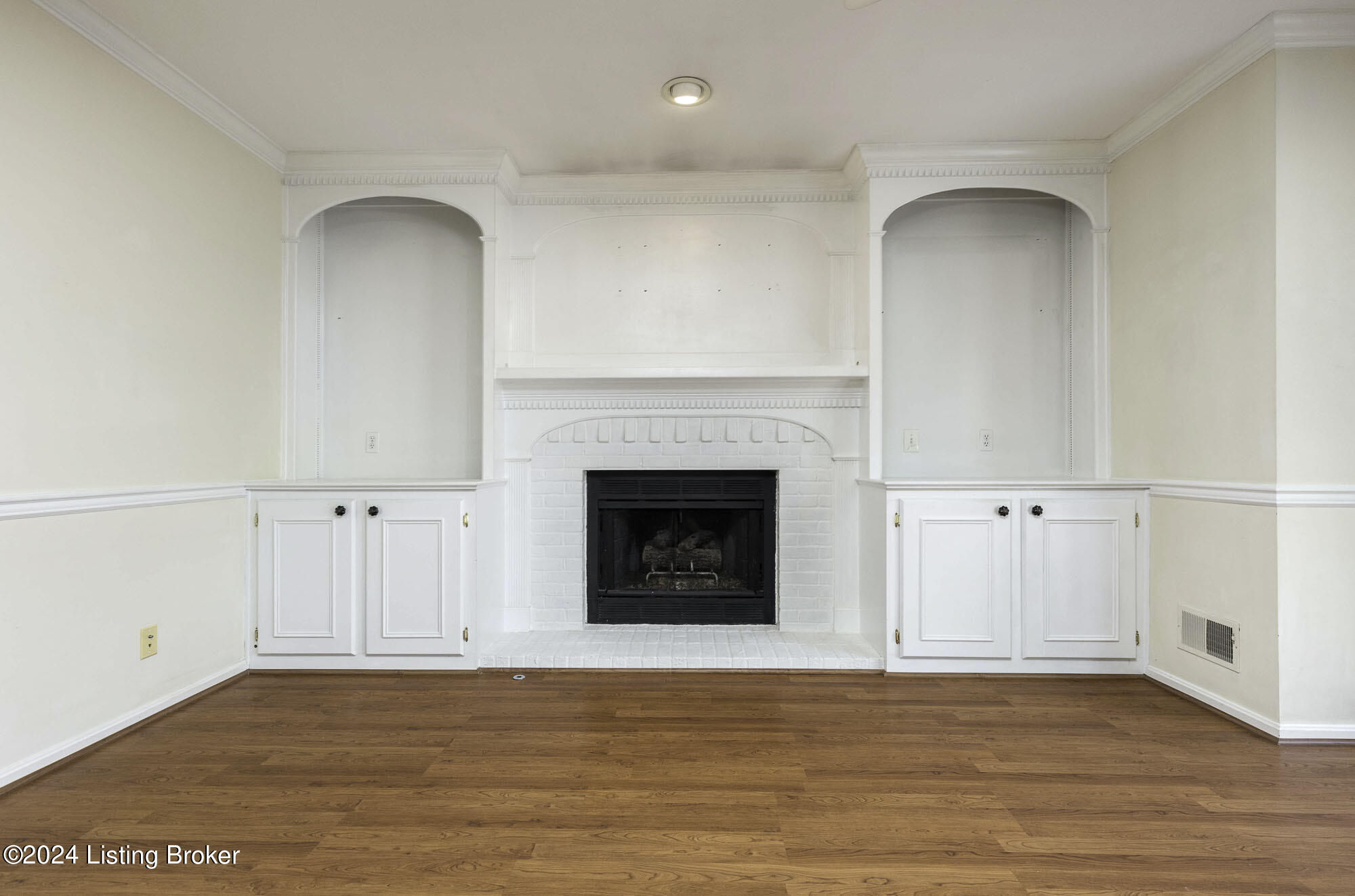 9509 Farmstead Ln