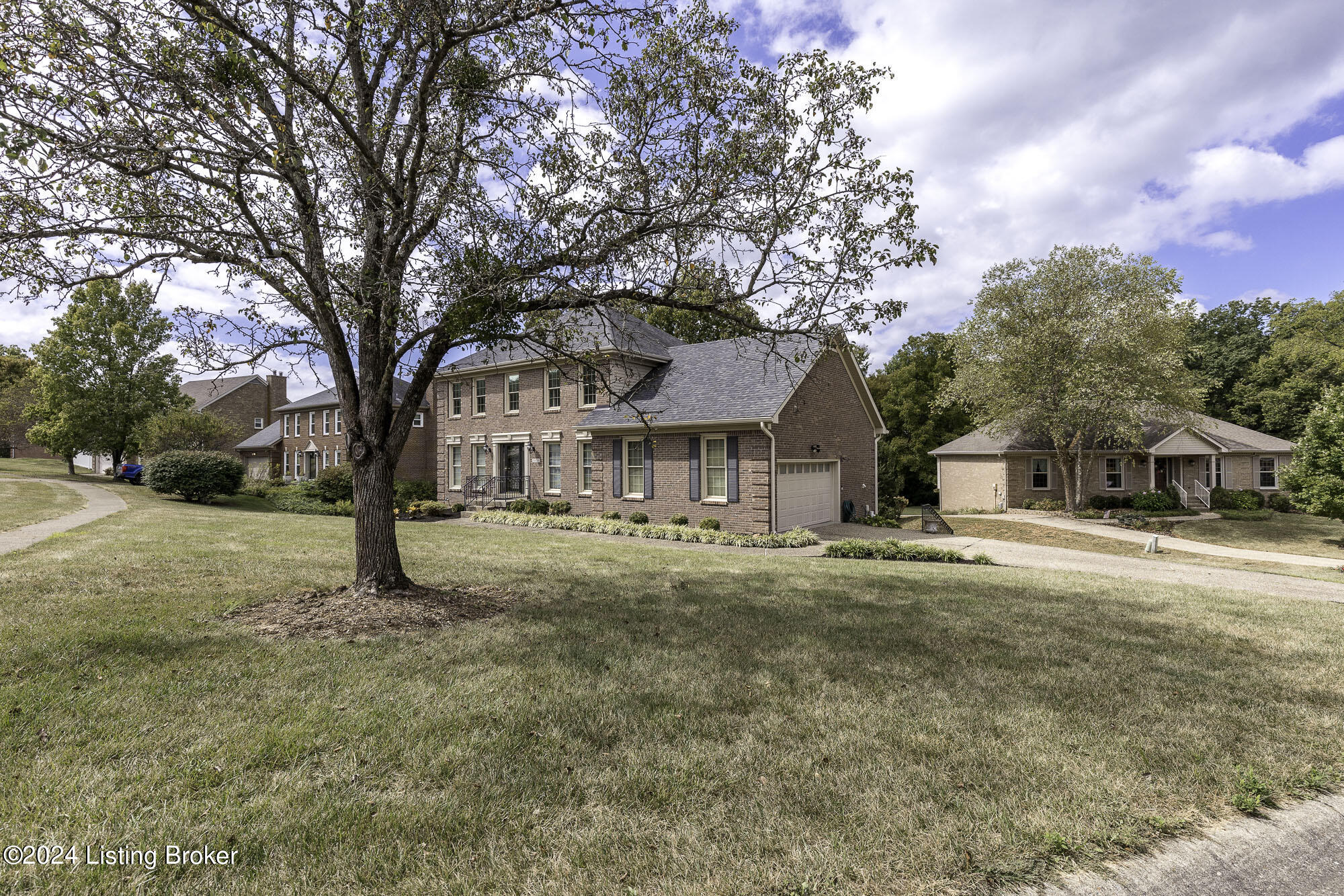 9509 Farmstead Ln