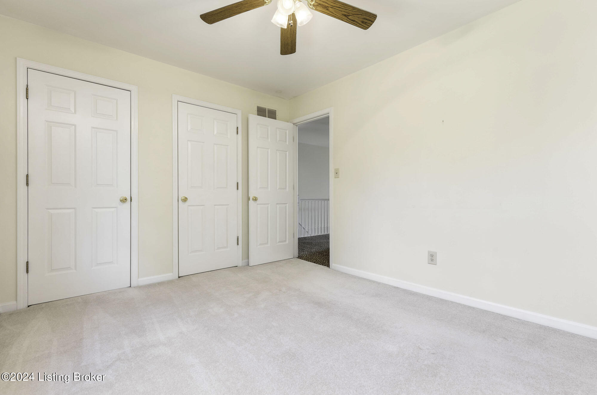 9509 Farmstead Ln