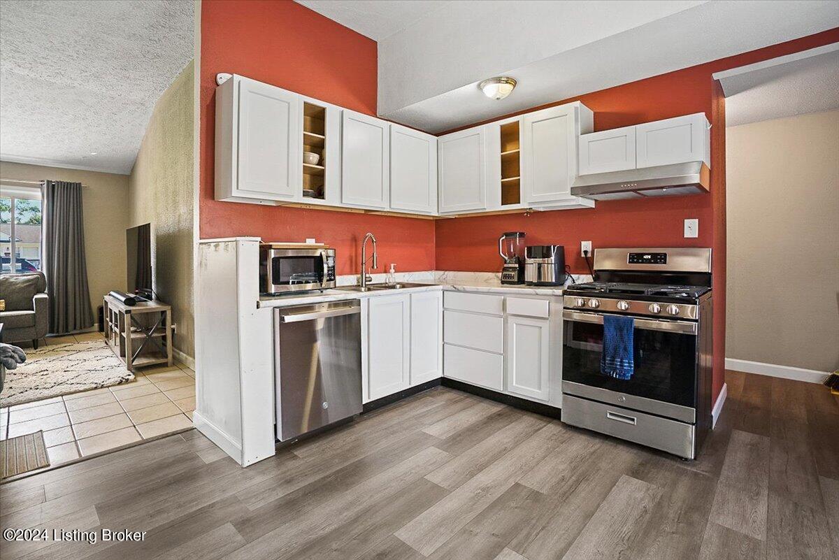 7301 Betsy Ross Dr