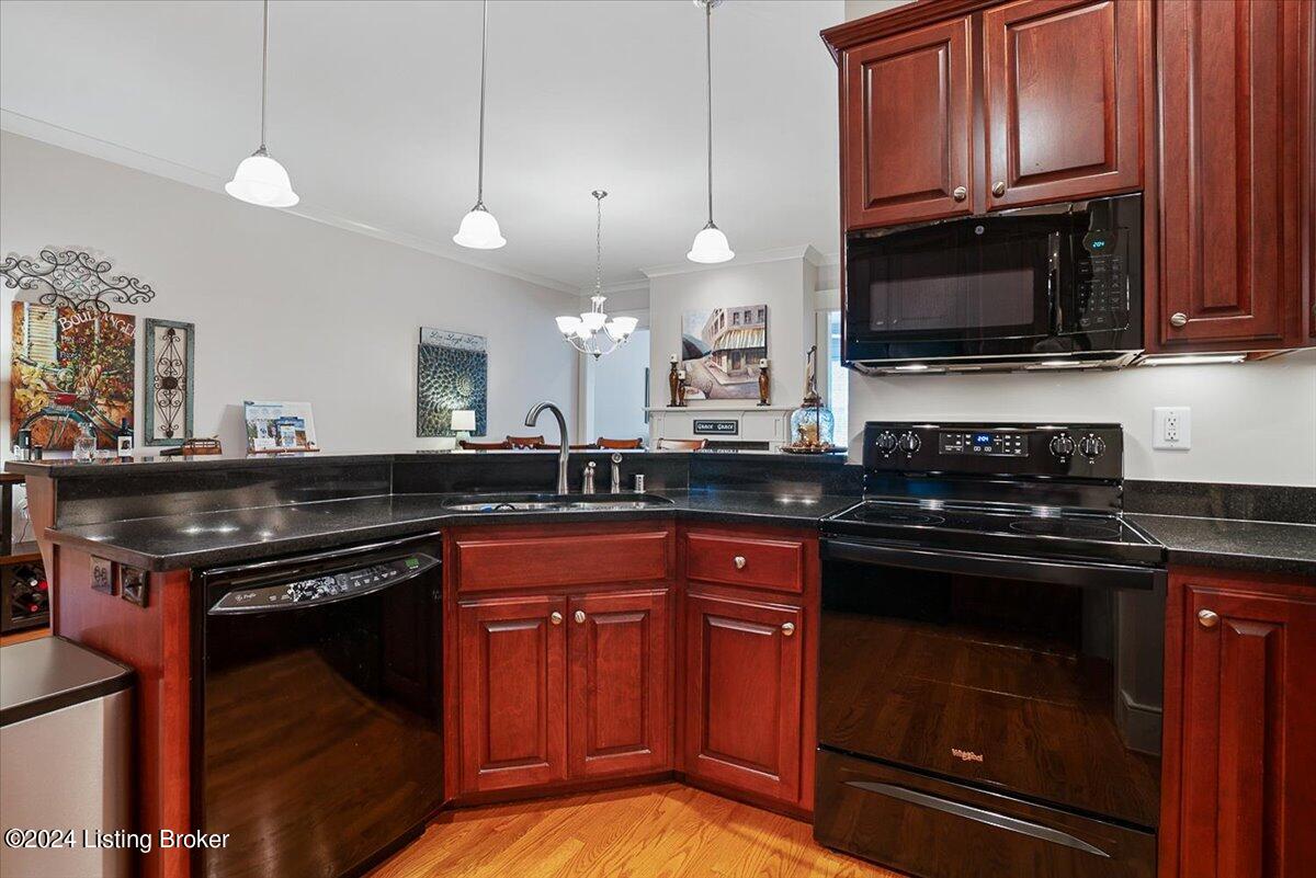 8216 Maris Ct