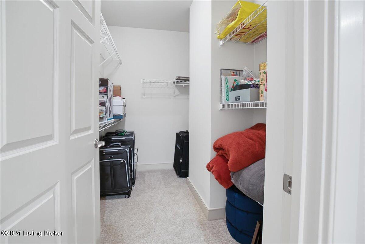8216 Maris Ct