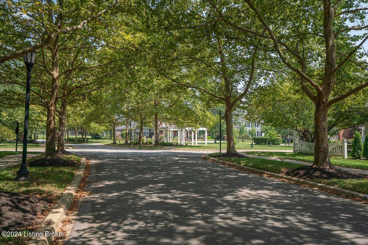 8216 Maris Ct