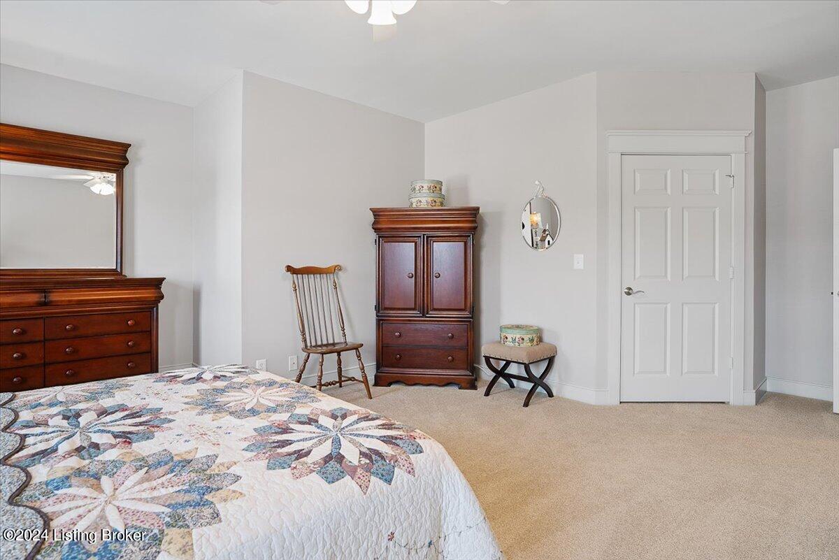 8216 Maris Ct
