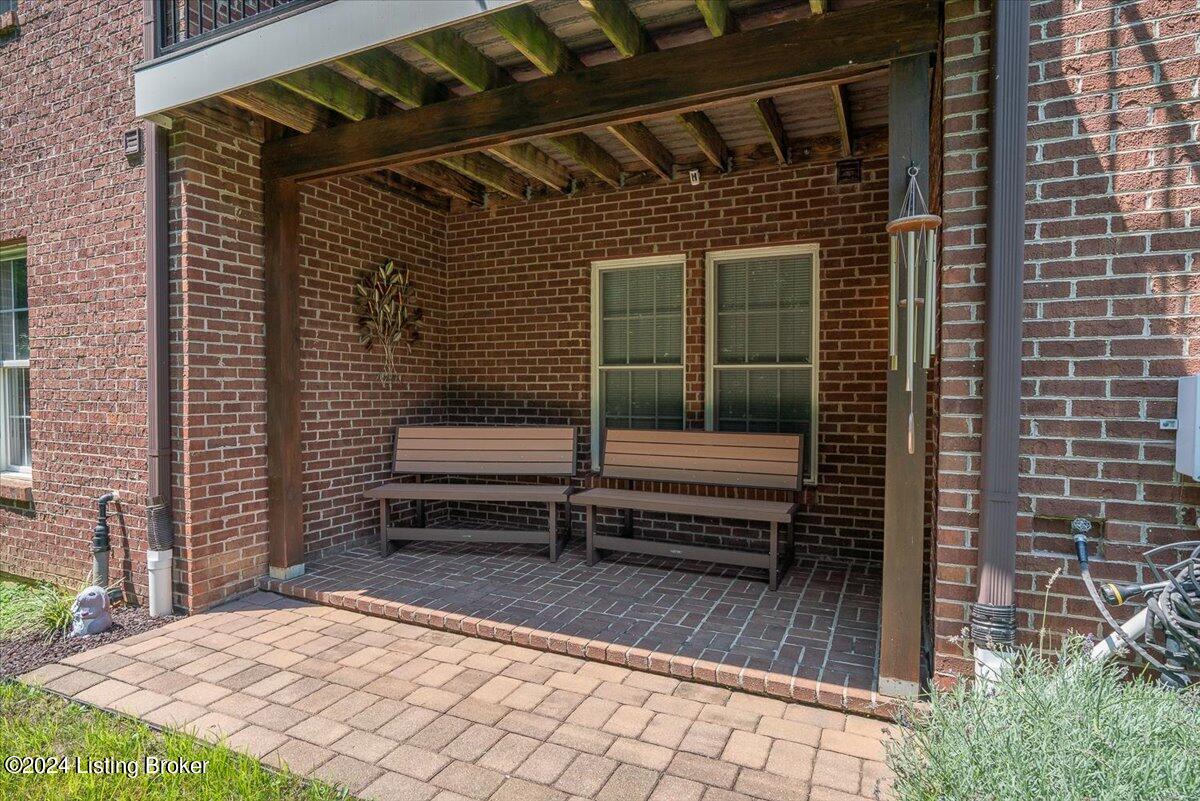 8216 Maris Ct