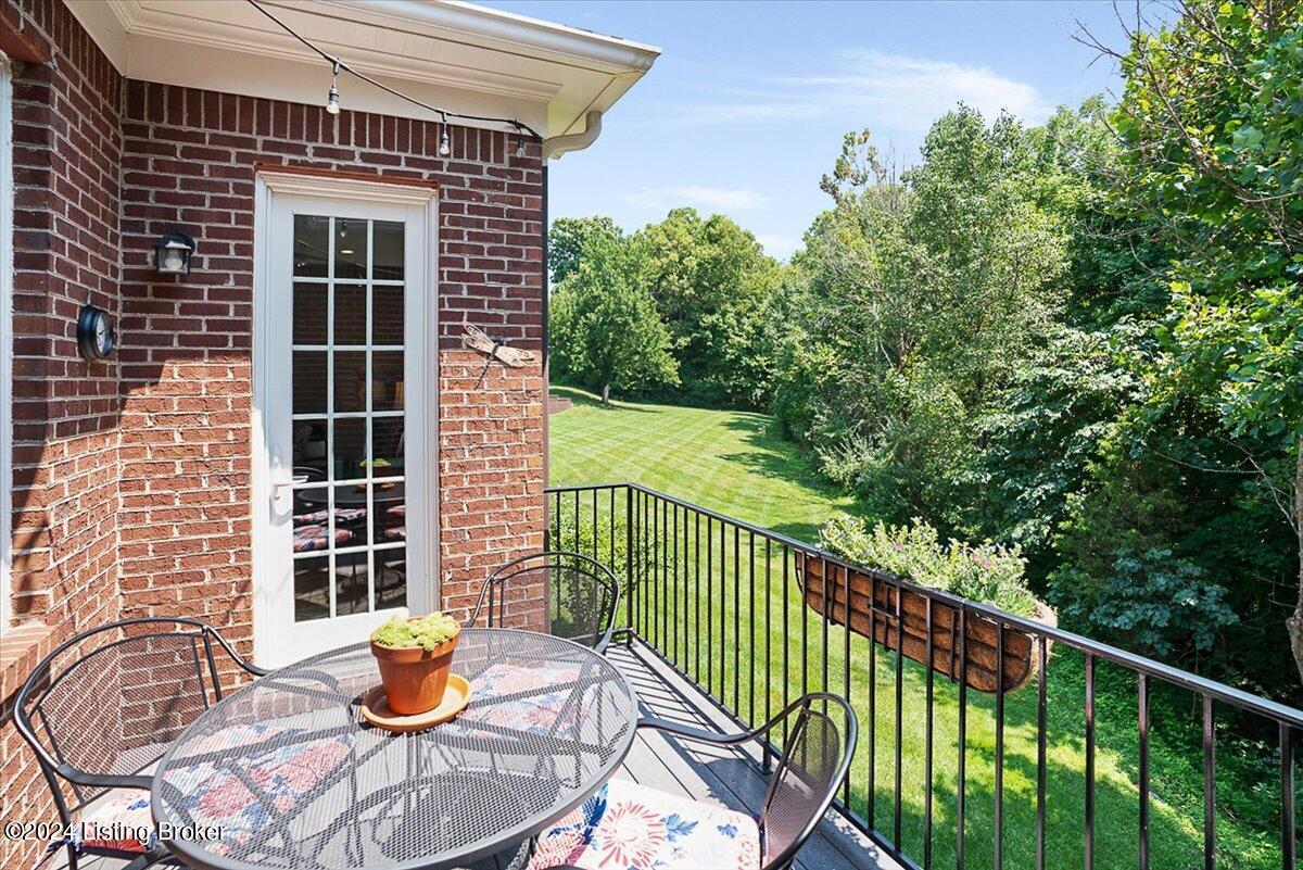 8216 Maris Ct