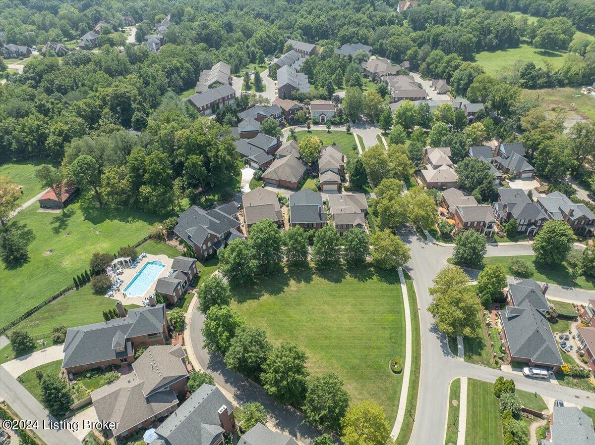 8216 Maris Ct