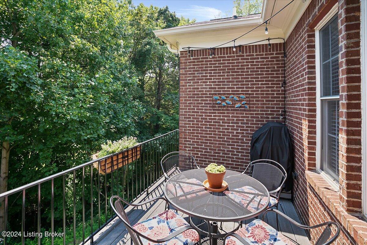 8216 Maris Ct