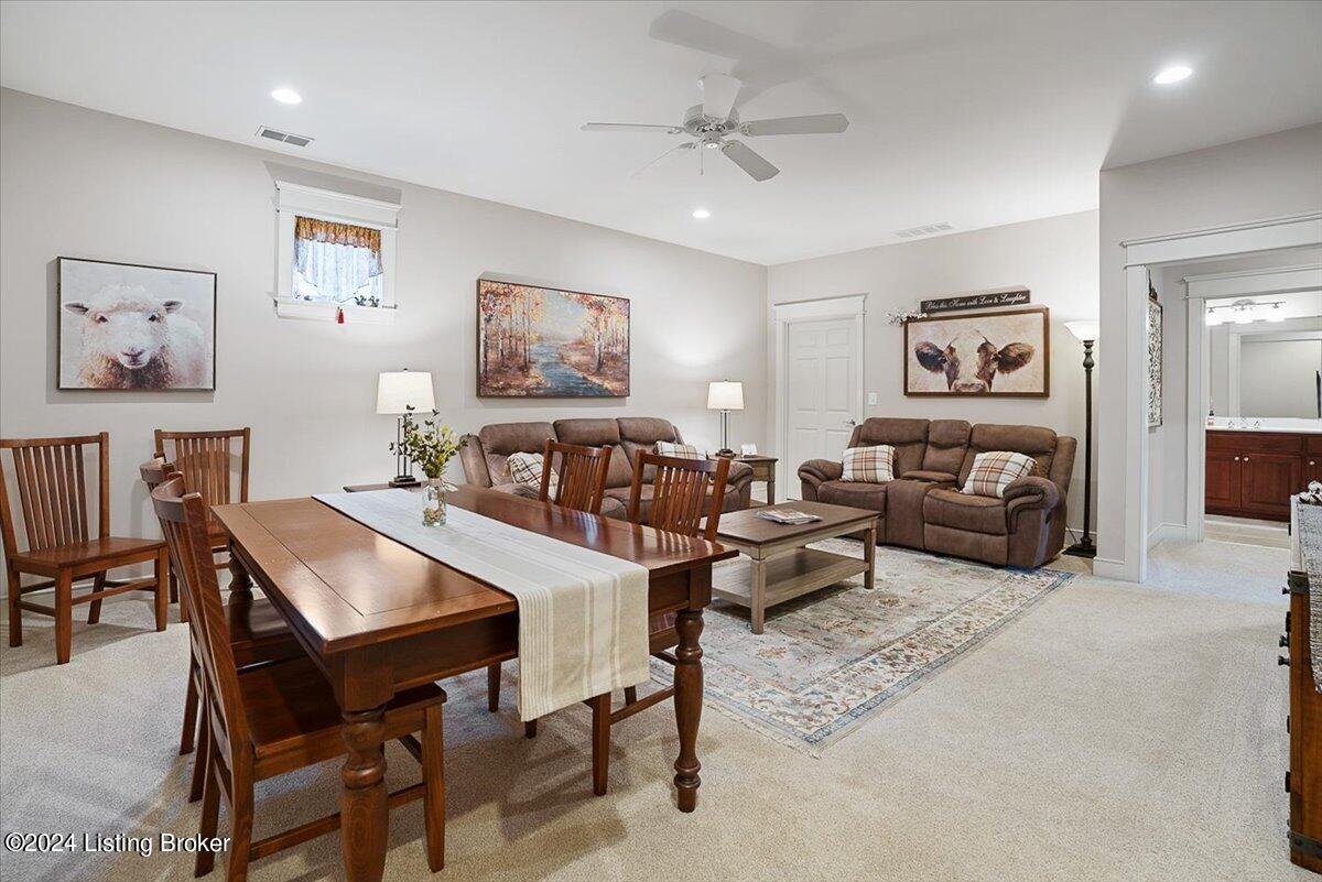 8216 Maris Ct