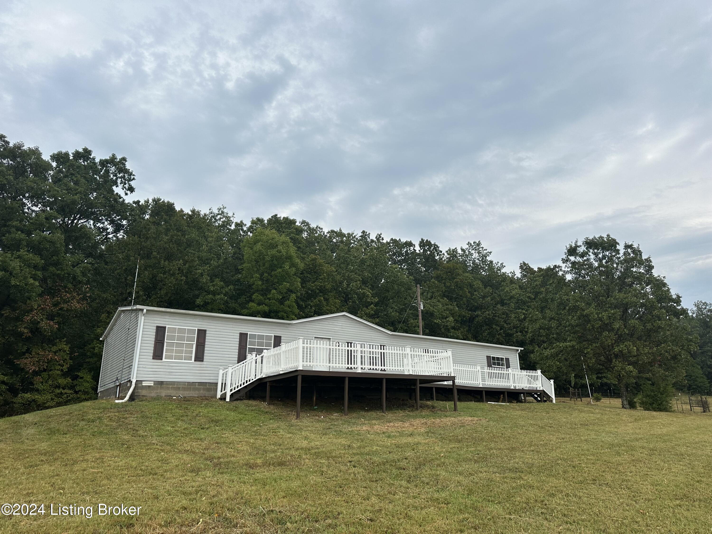 475 smiley basham Ln