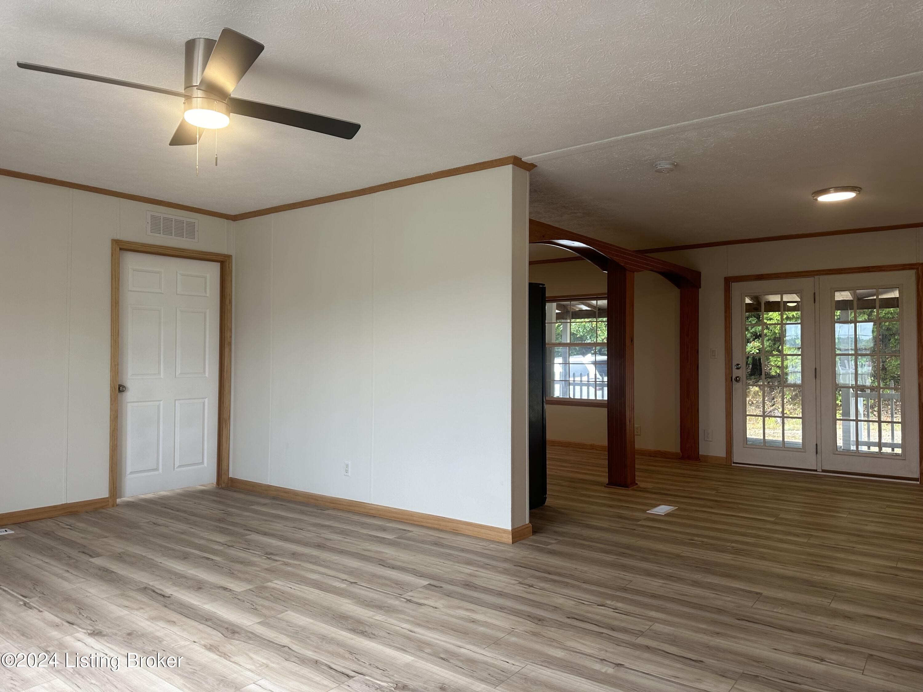 475 smiley basham Ln