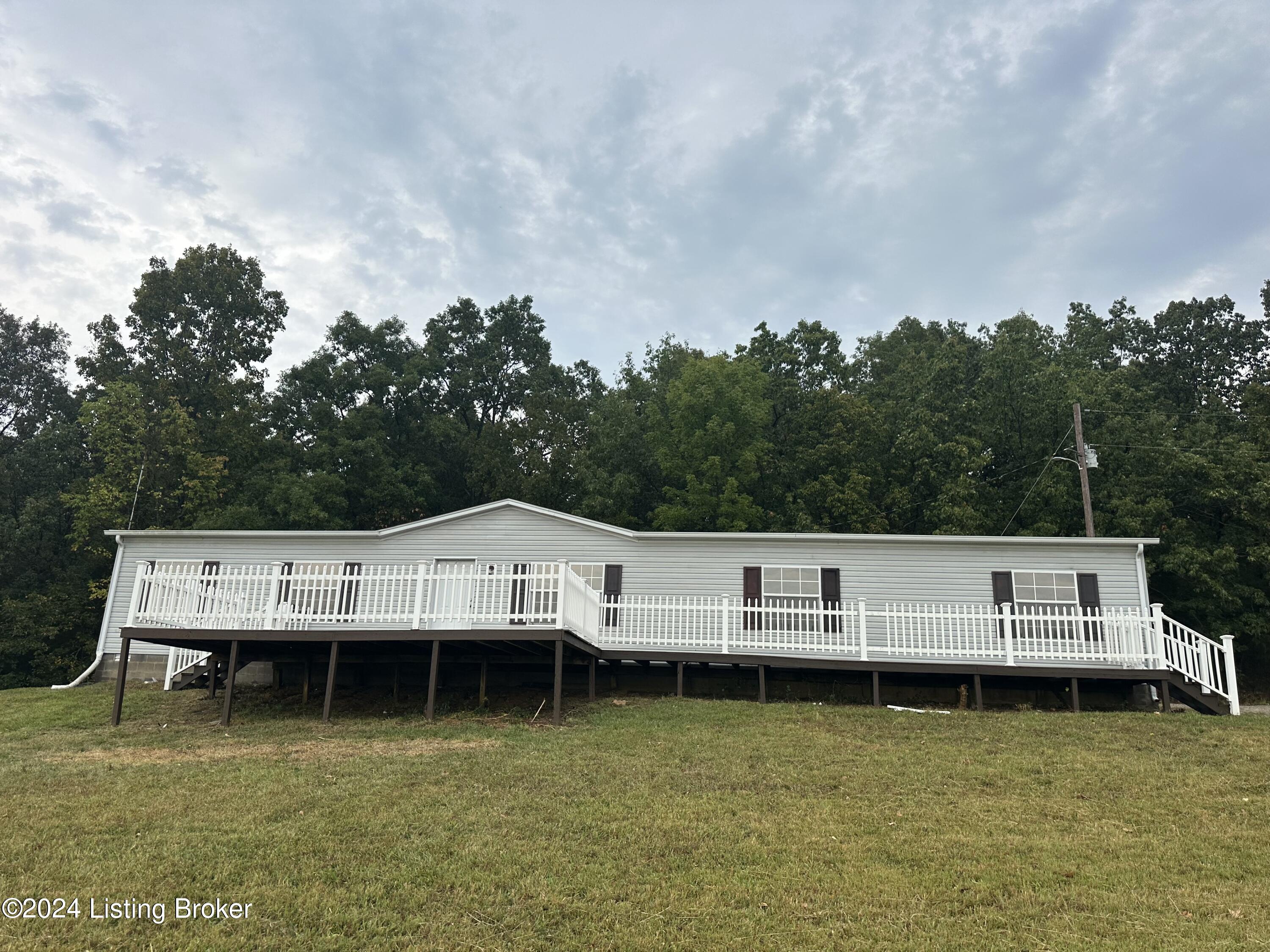 475 smiley basham Ln
