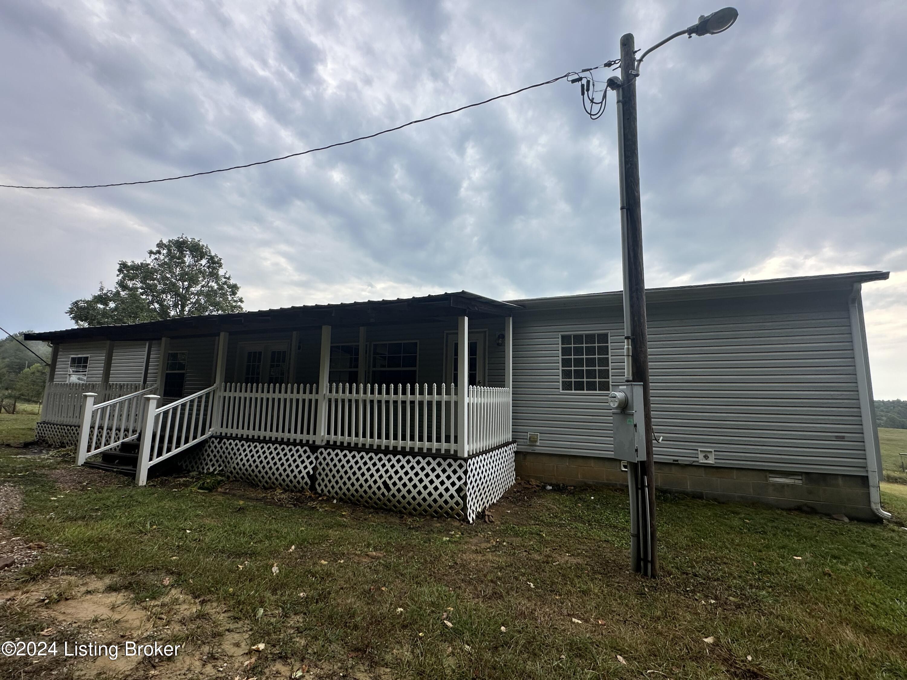 475 smiley basham Ln