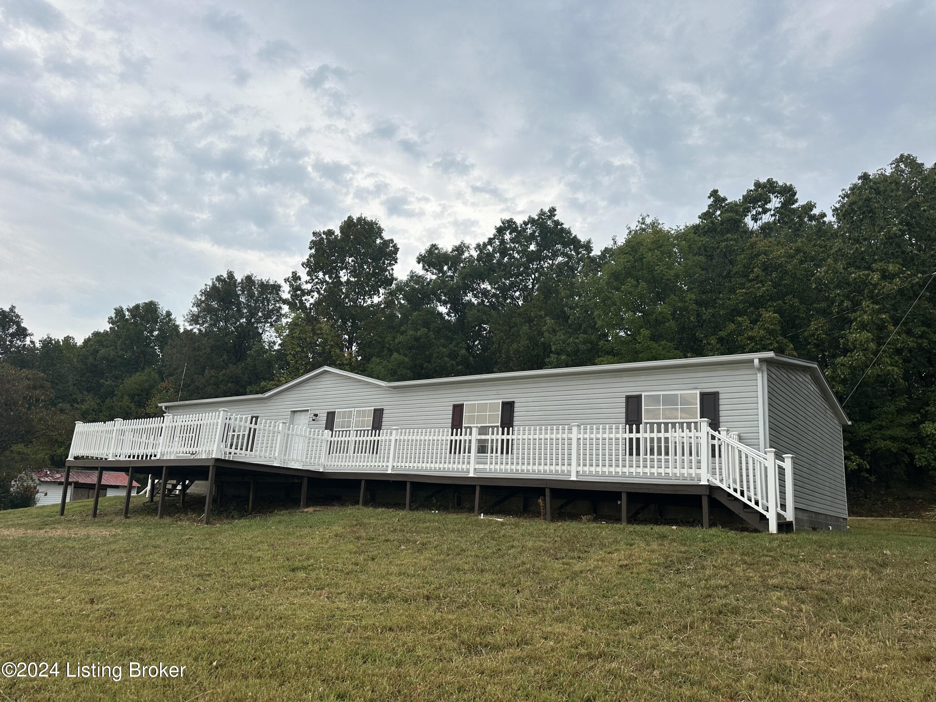 475 smiley basham Ln