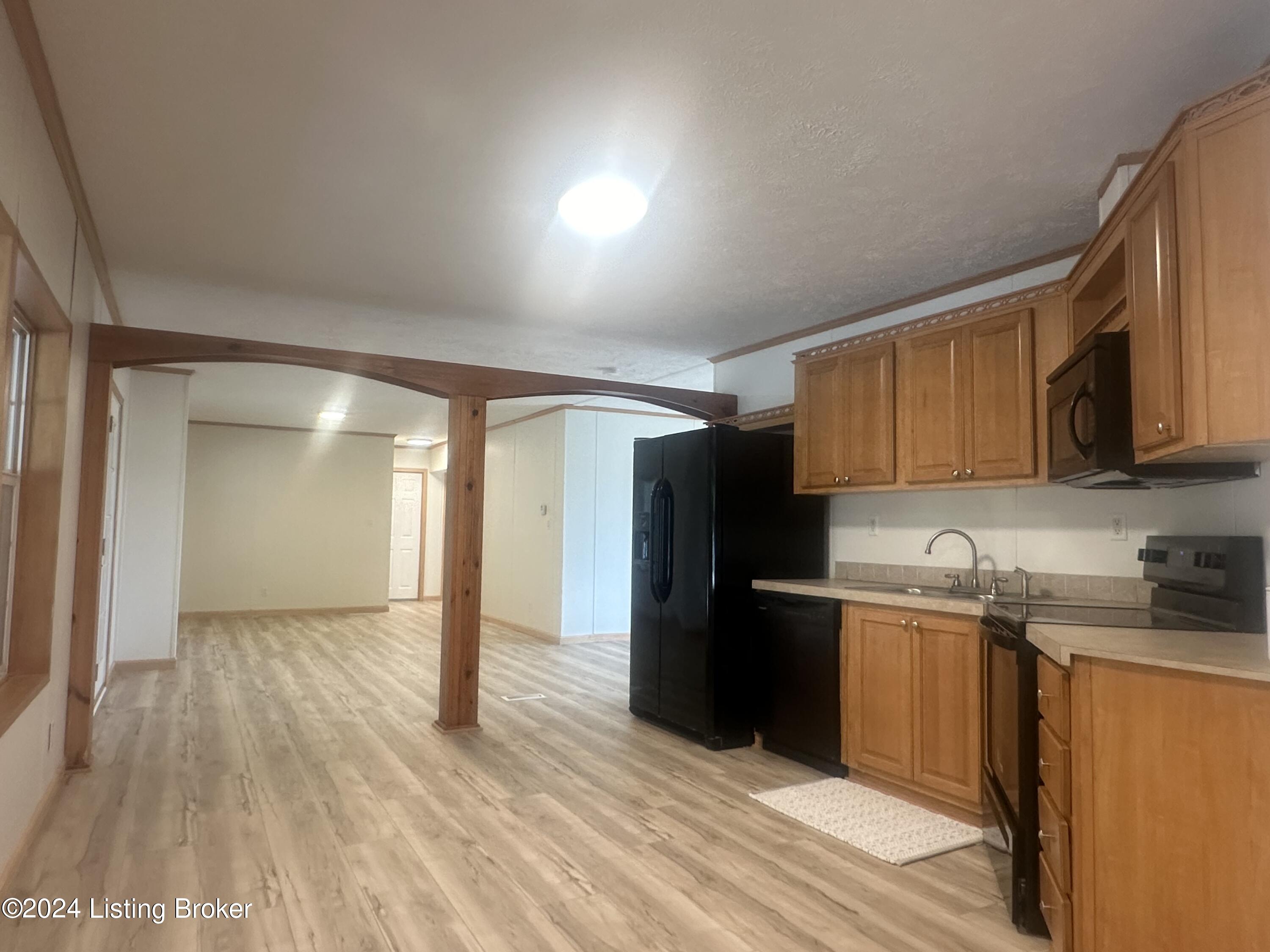 475 smiley basham Ln