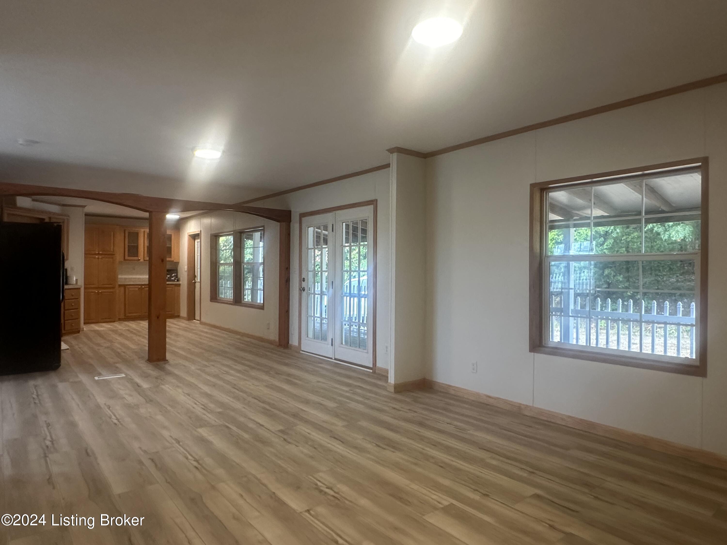 475 smiley basham Ln