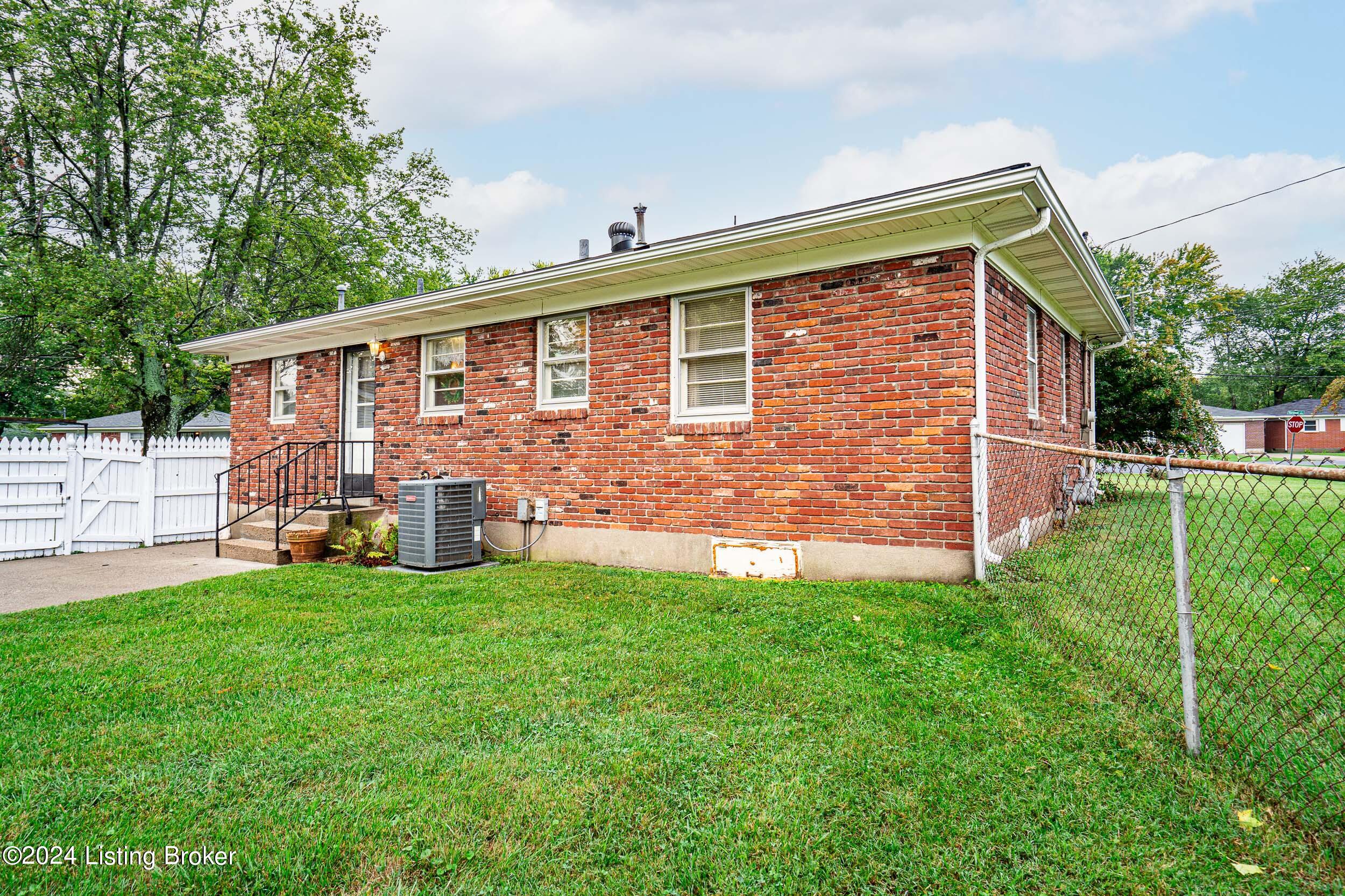 8209 Westray Ln