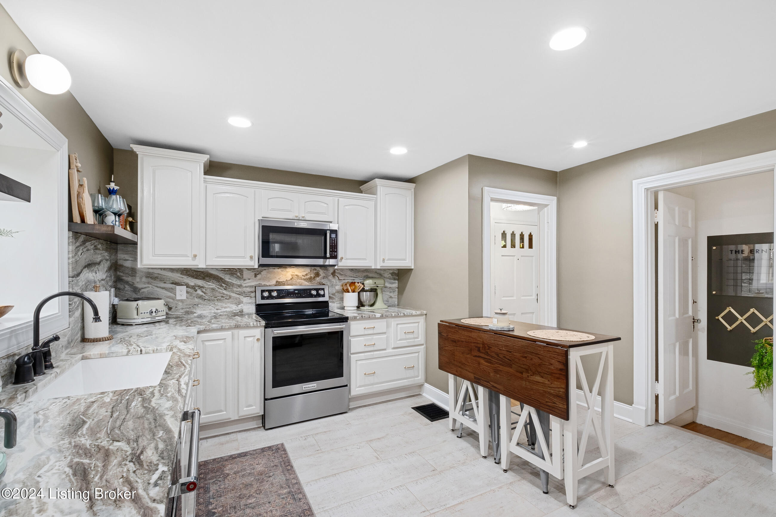 1418 Cardinal Dr
