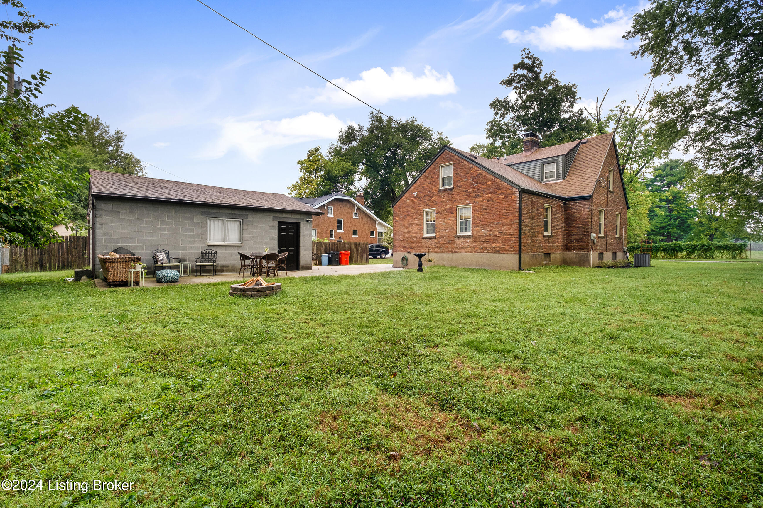 1418 Cardinal Dr