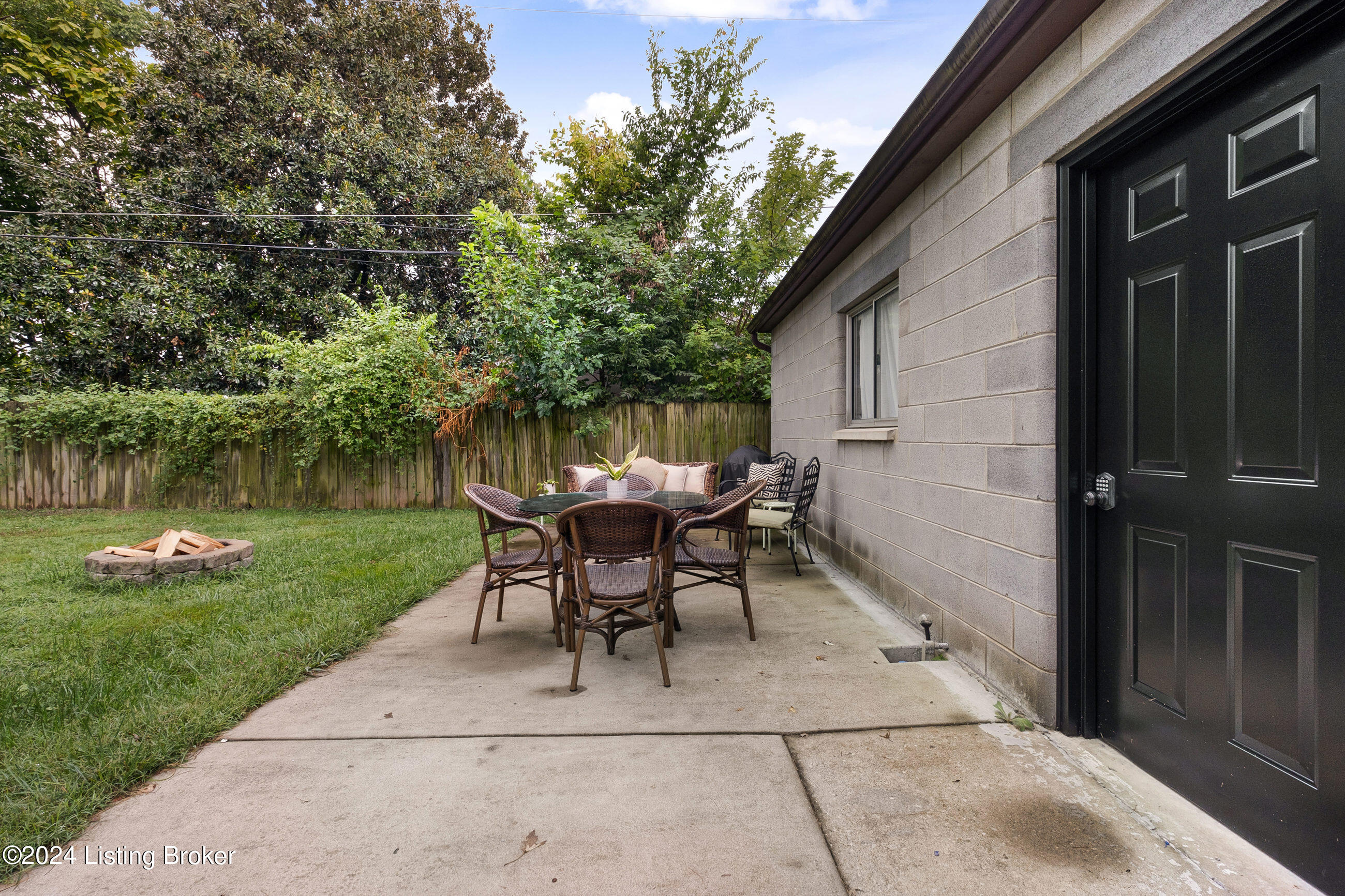 1418 Cardinal Dr