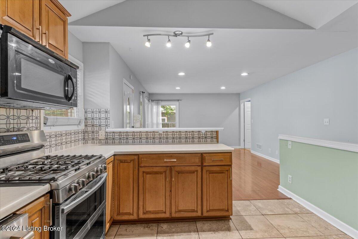 3737 Rouge Way