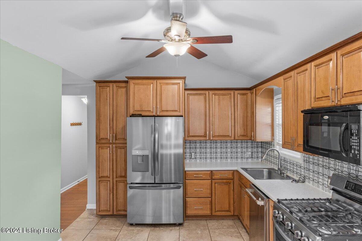 3737 Rouge Way