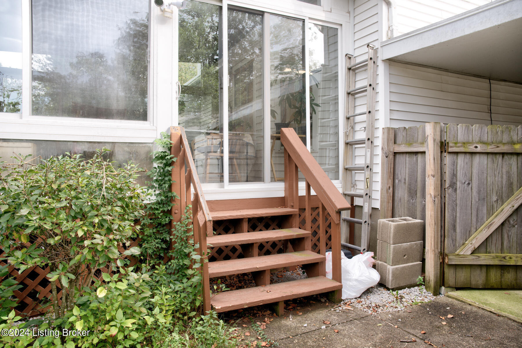 10017 Lauralynn Ct