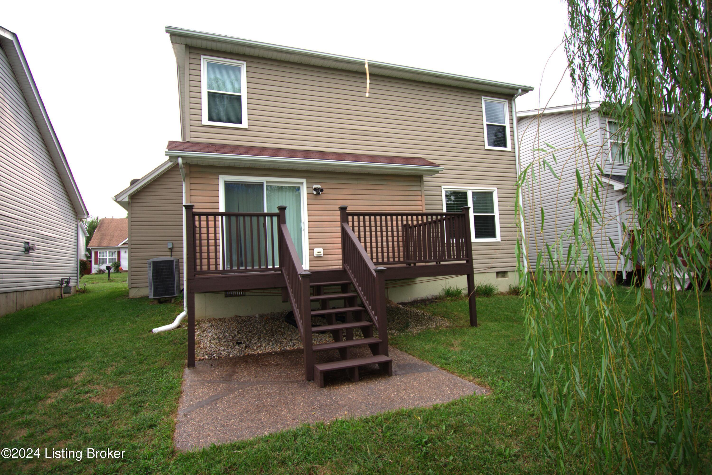 10407 Pinoak View Dr