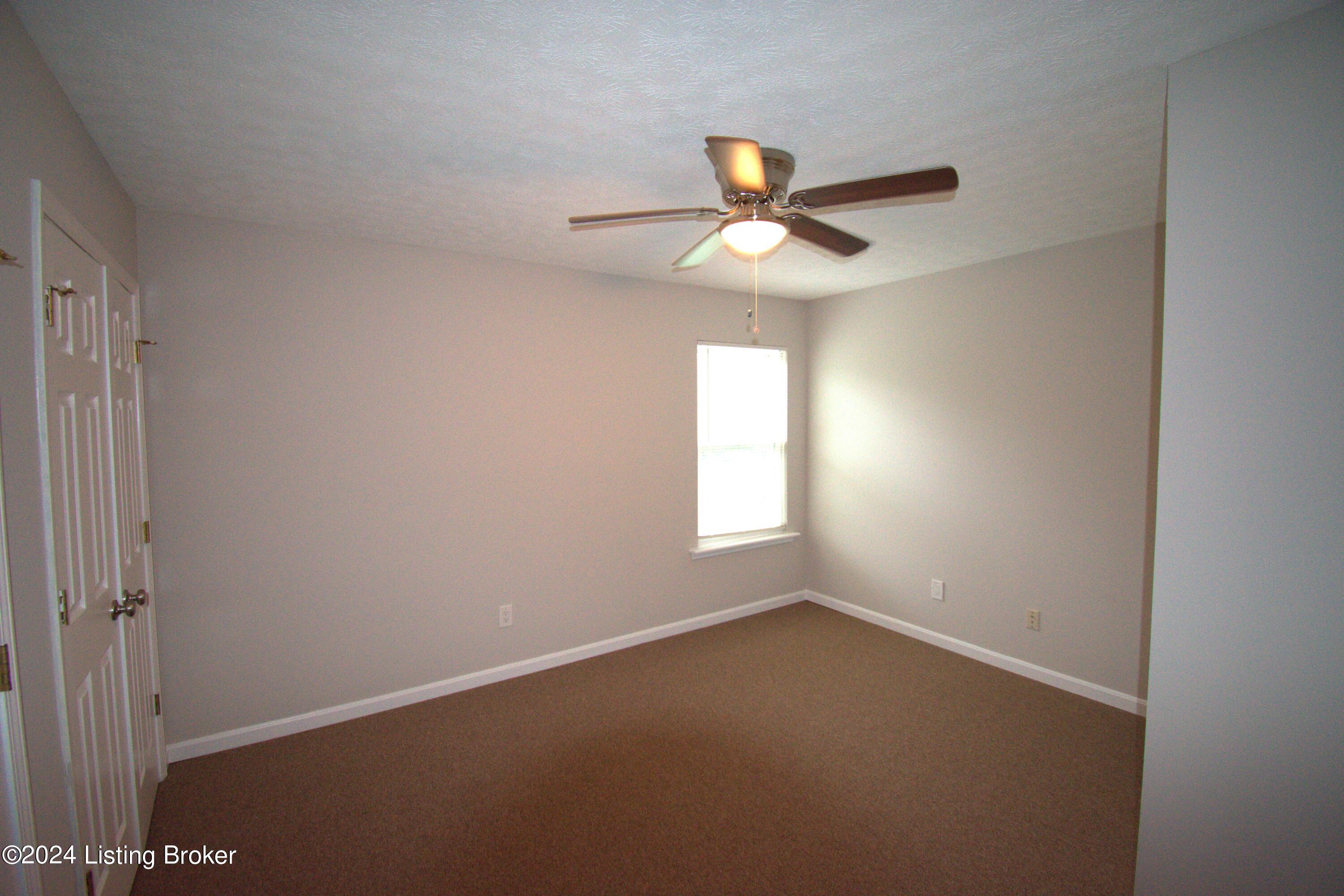 10407 Pinoak View Dr