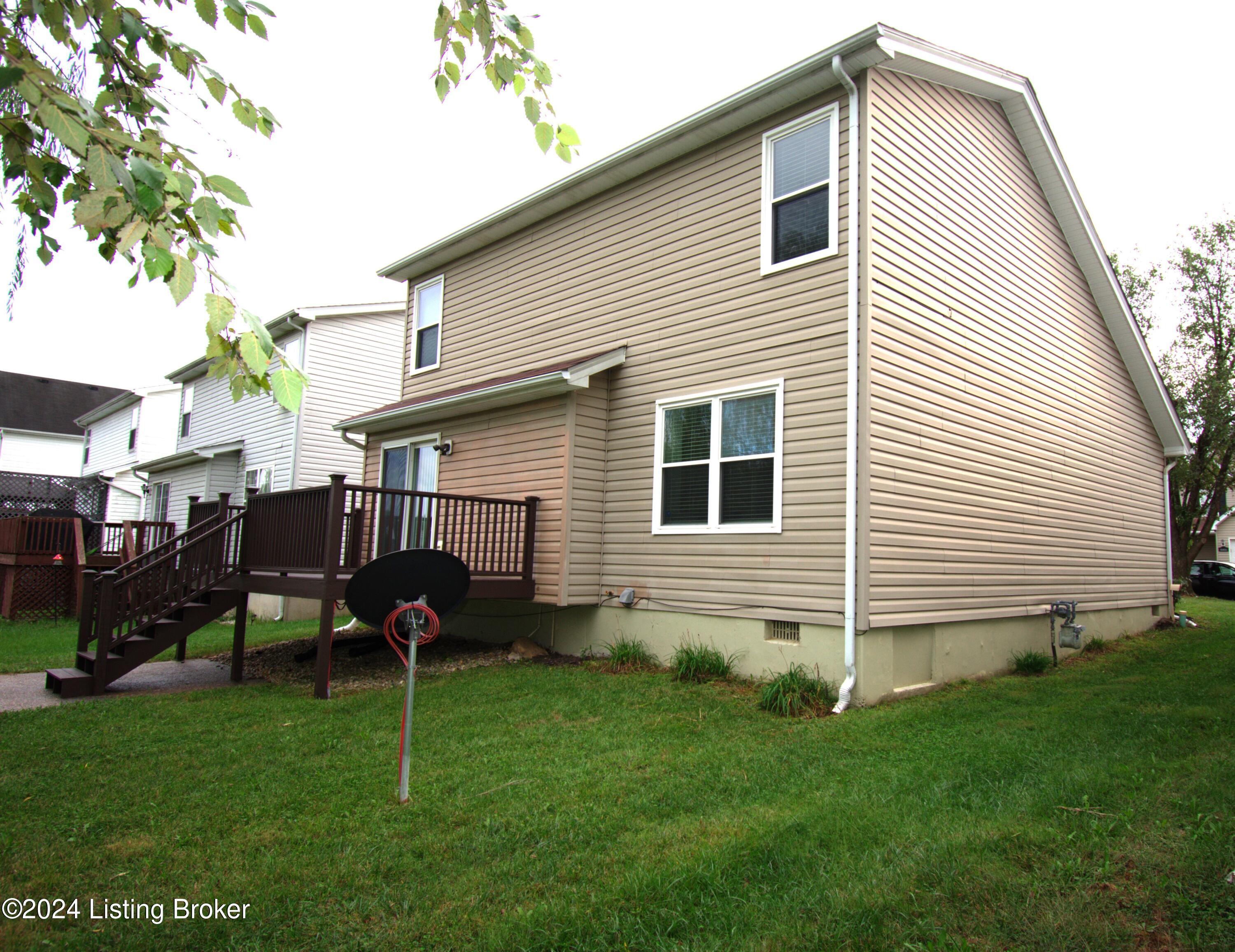 10407 Pinoak View Dr