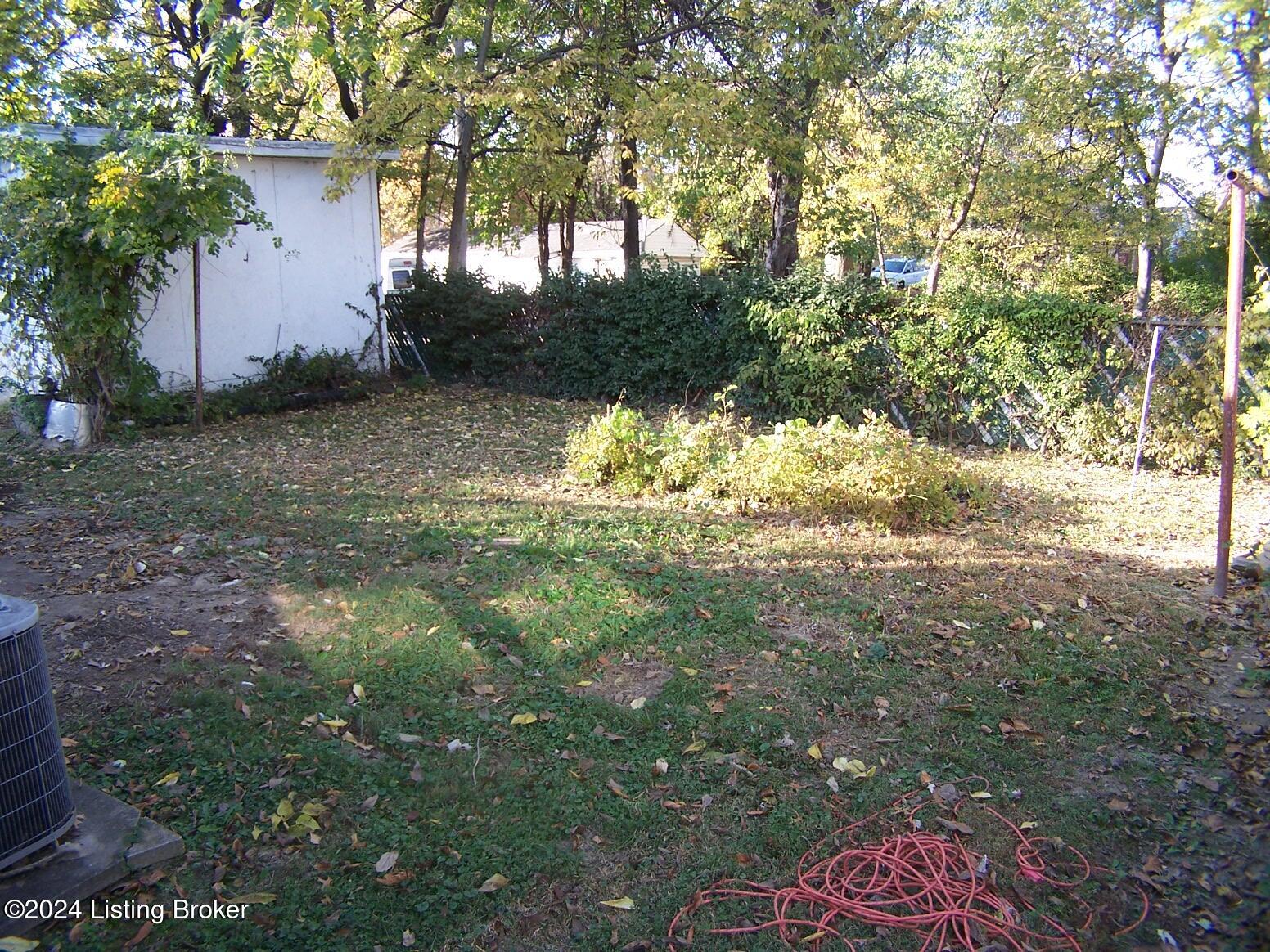 1233 Manitau Ave
