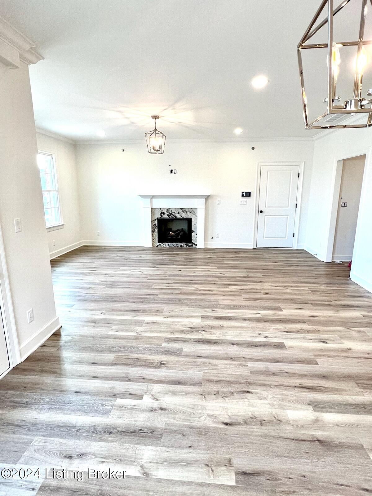 12085 River Beauty, 202
