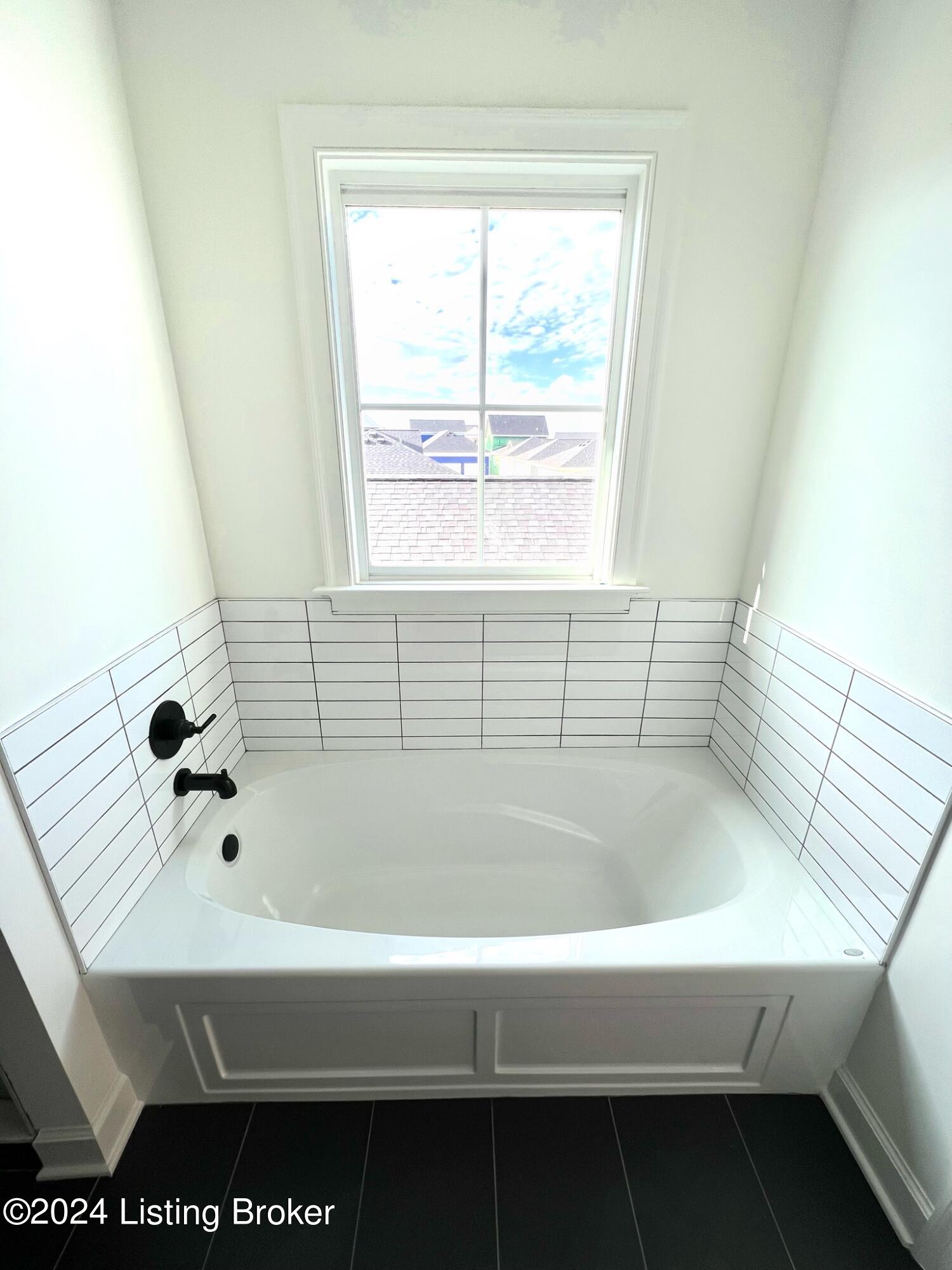 12085 River Beauty, 202