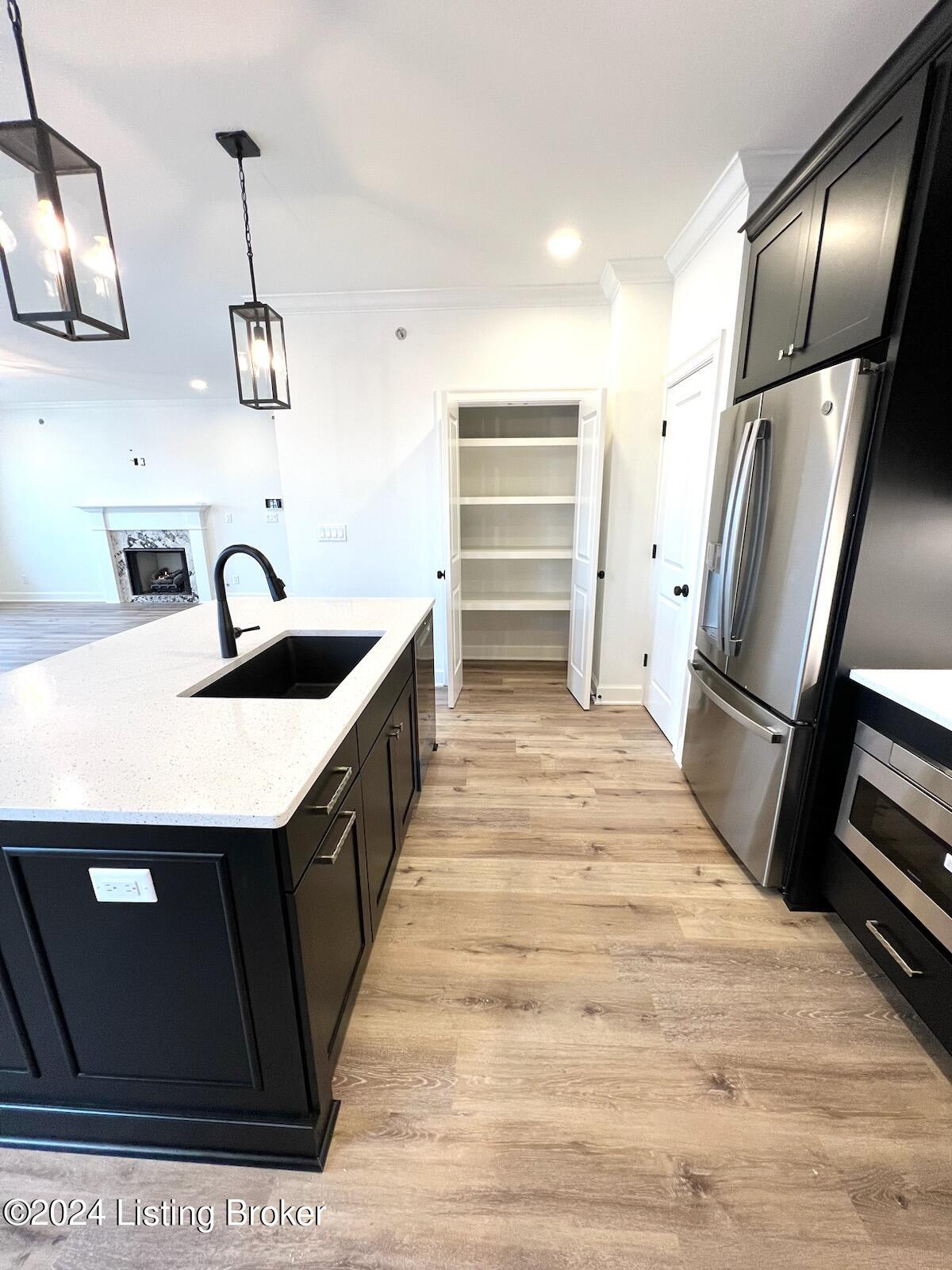 12085 River Beauty, 202