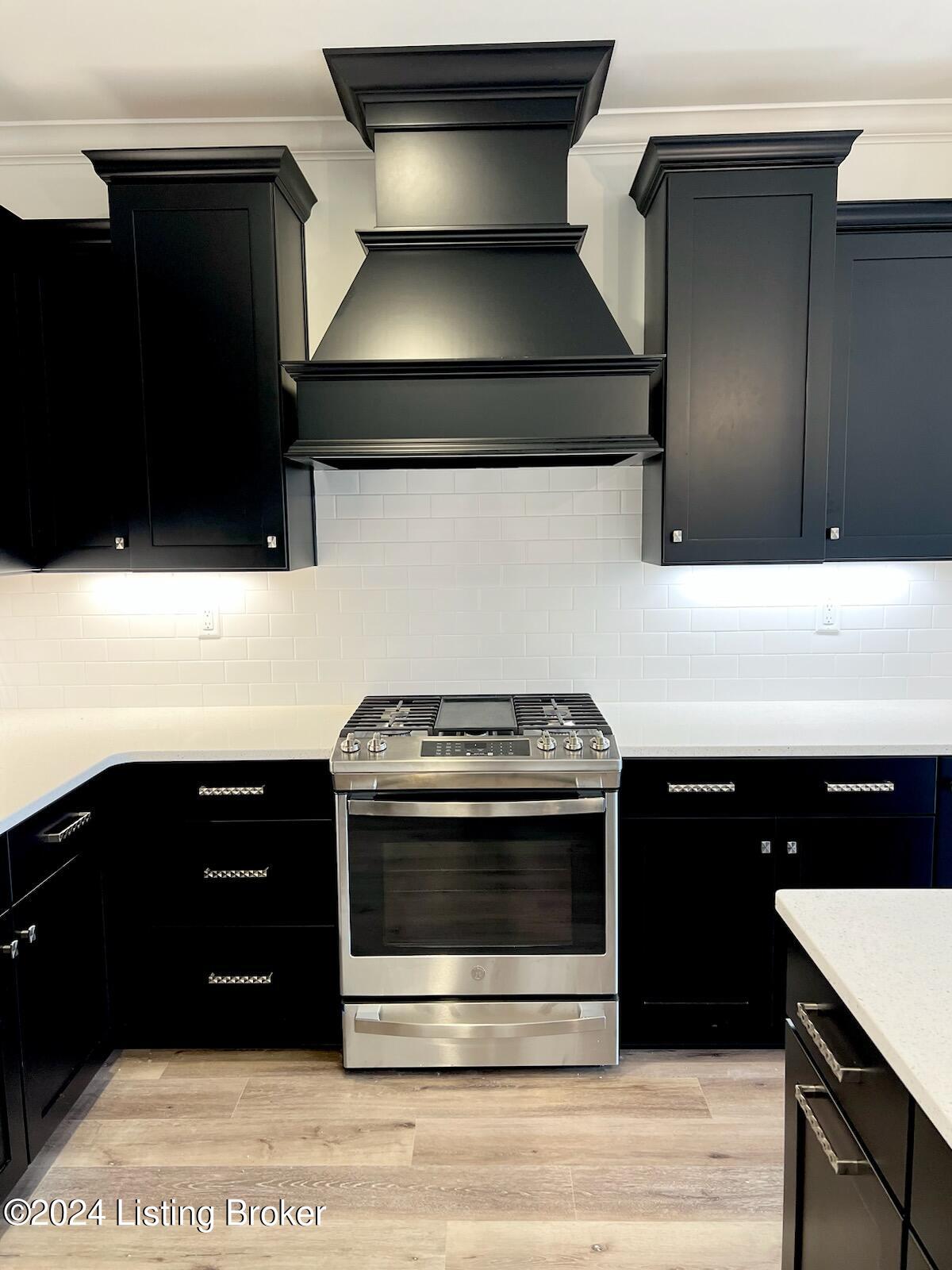 12085 River Beauty, 202