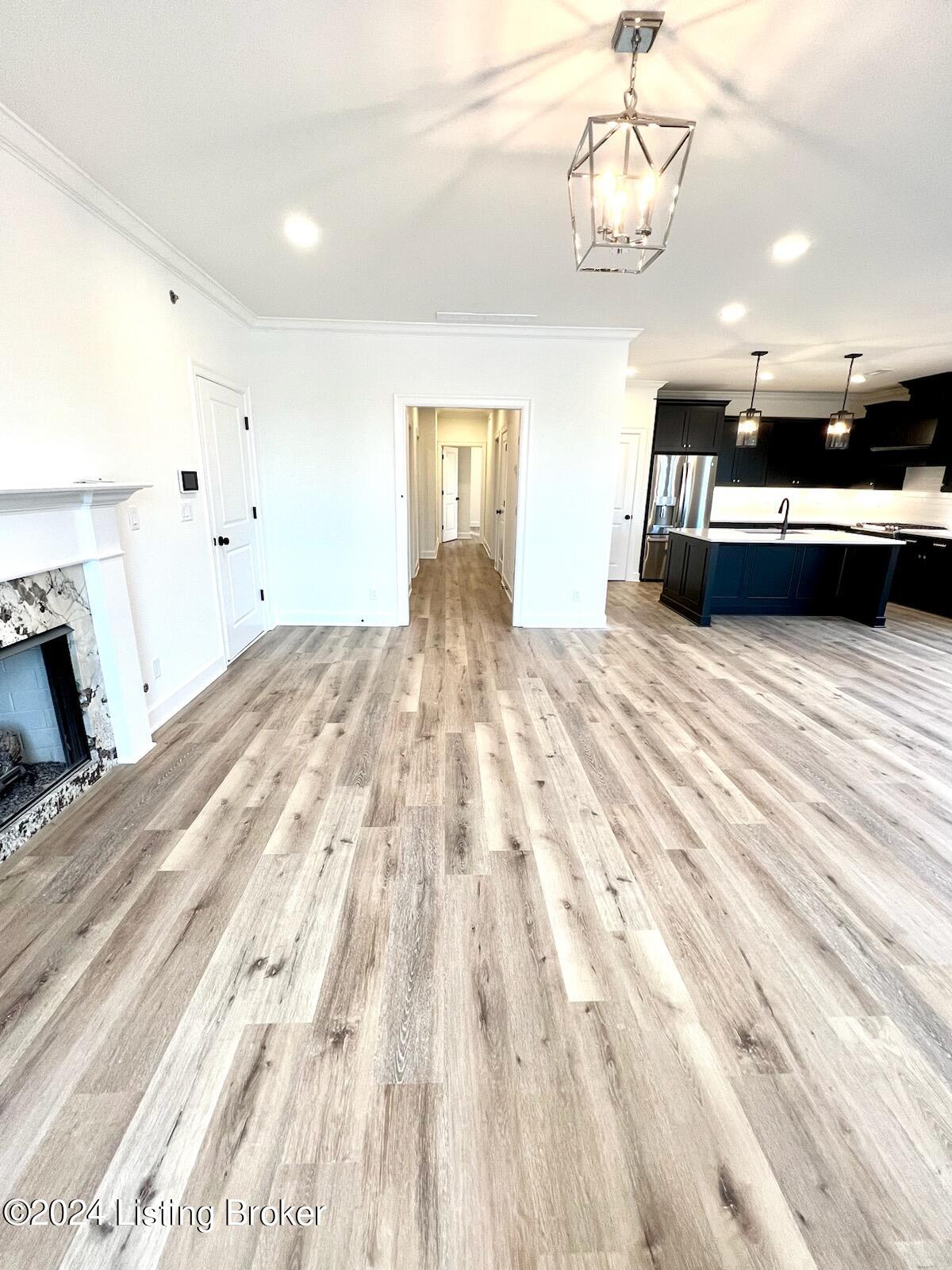 12085 River Beauty, 202