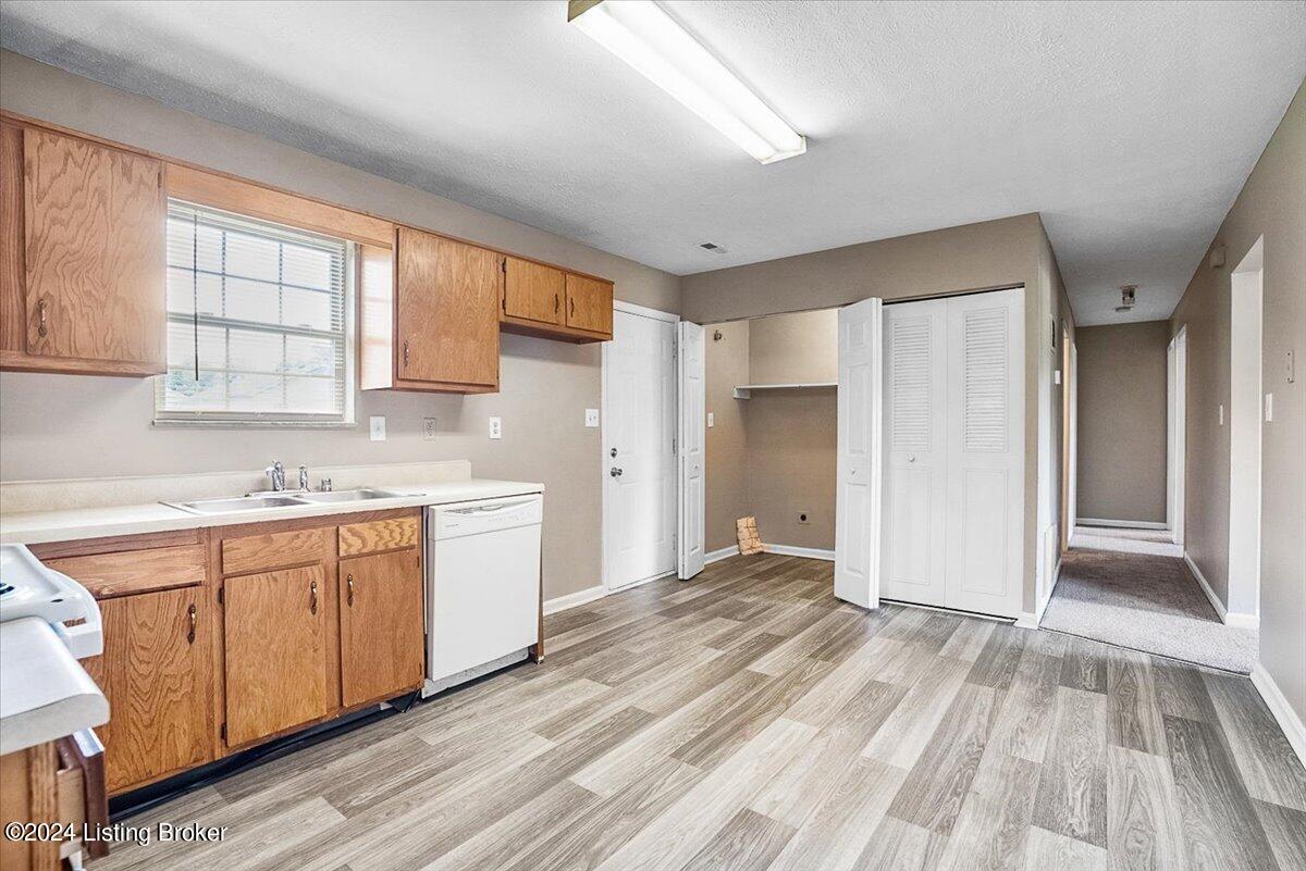 3806 Bonaventure Blvd