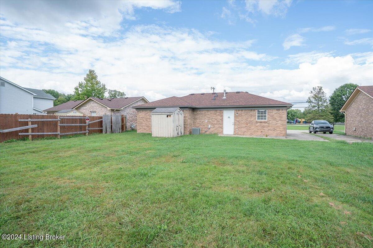 3806 Bonaventure Blvd