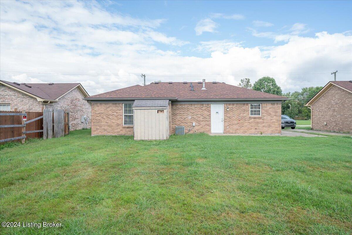 3806 Bonaventure Blvd