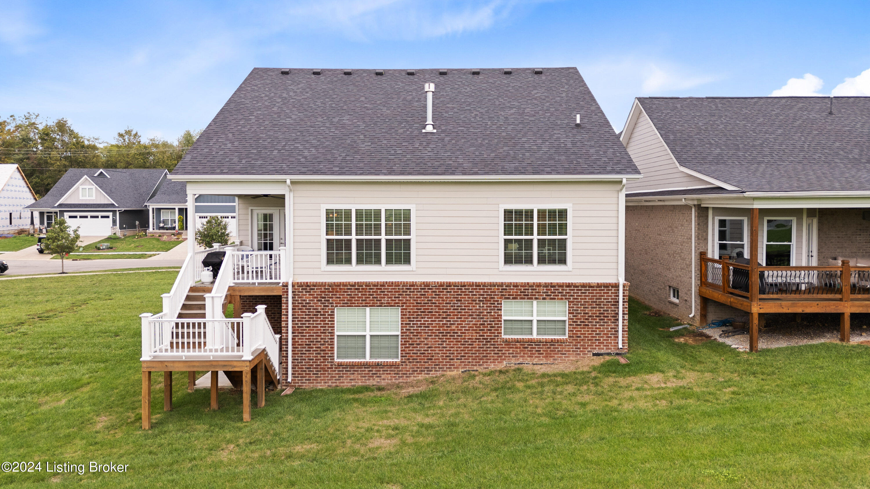 1173 Greens Dr