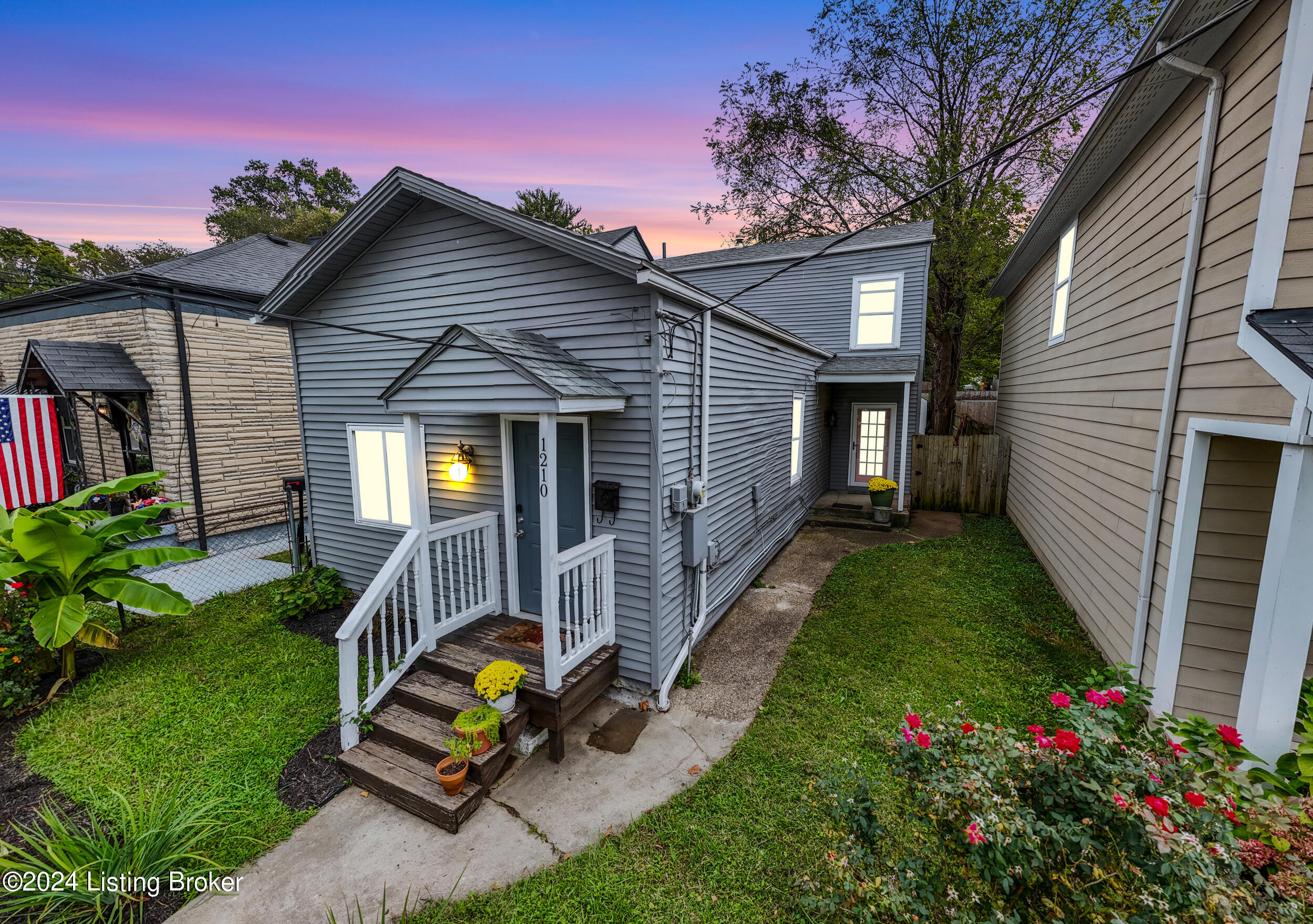 1210 Lexington Rd