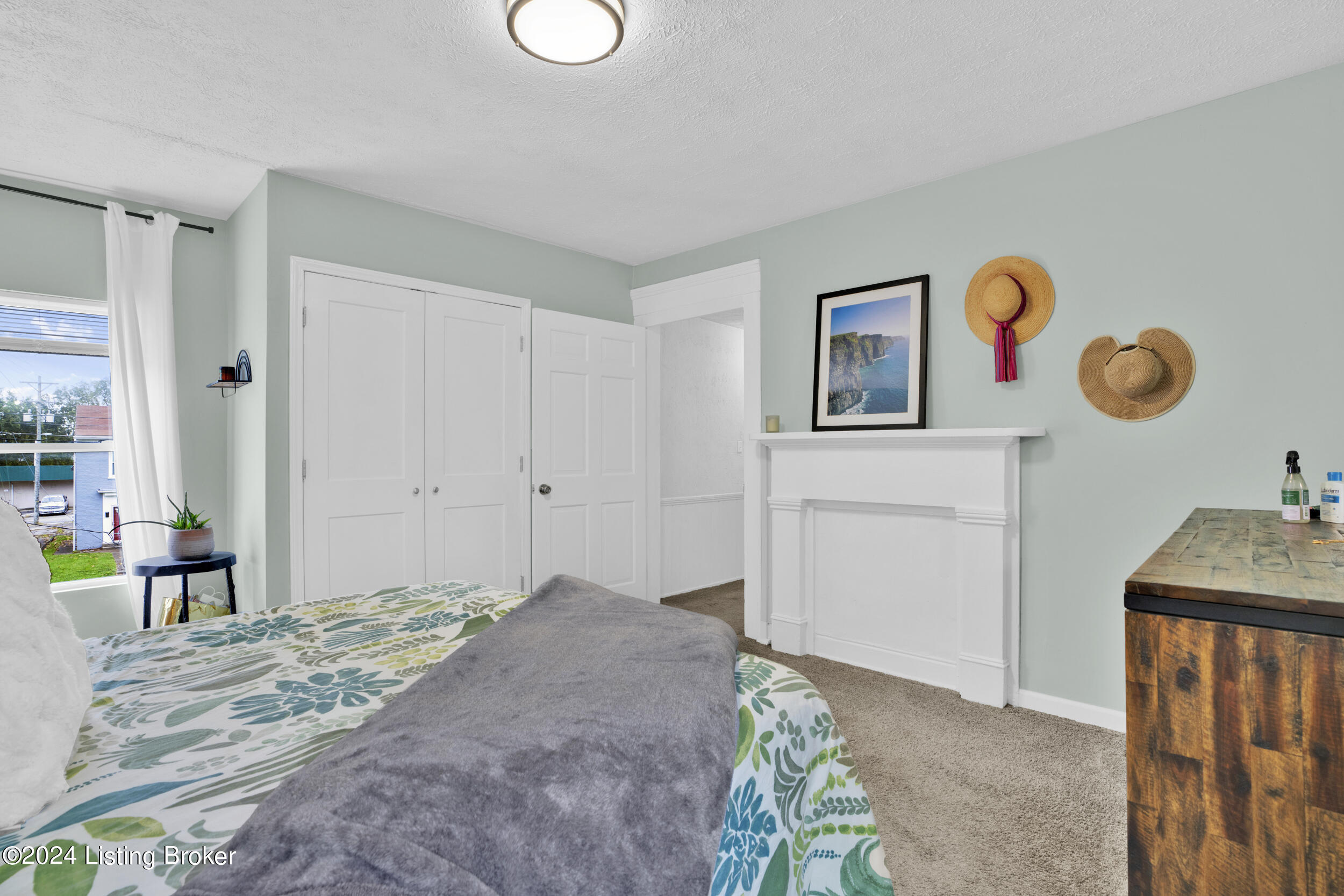 1210 Lexington Rd