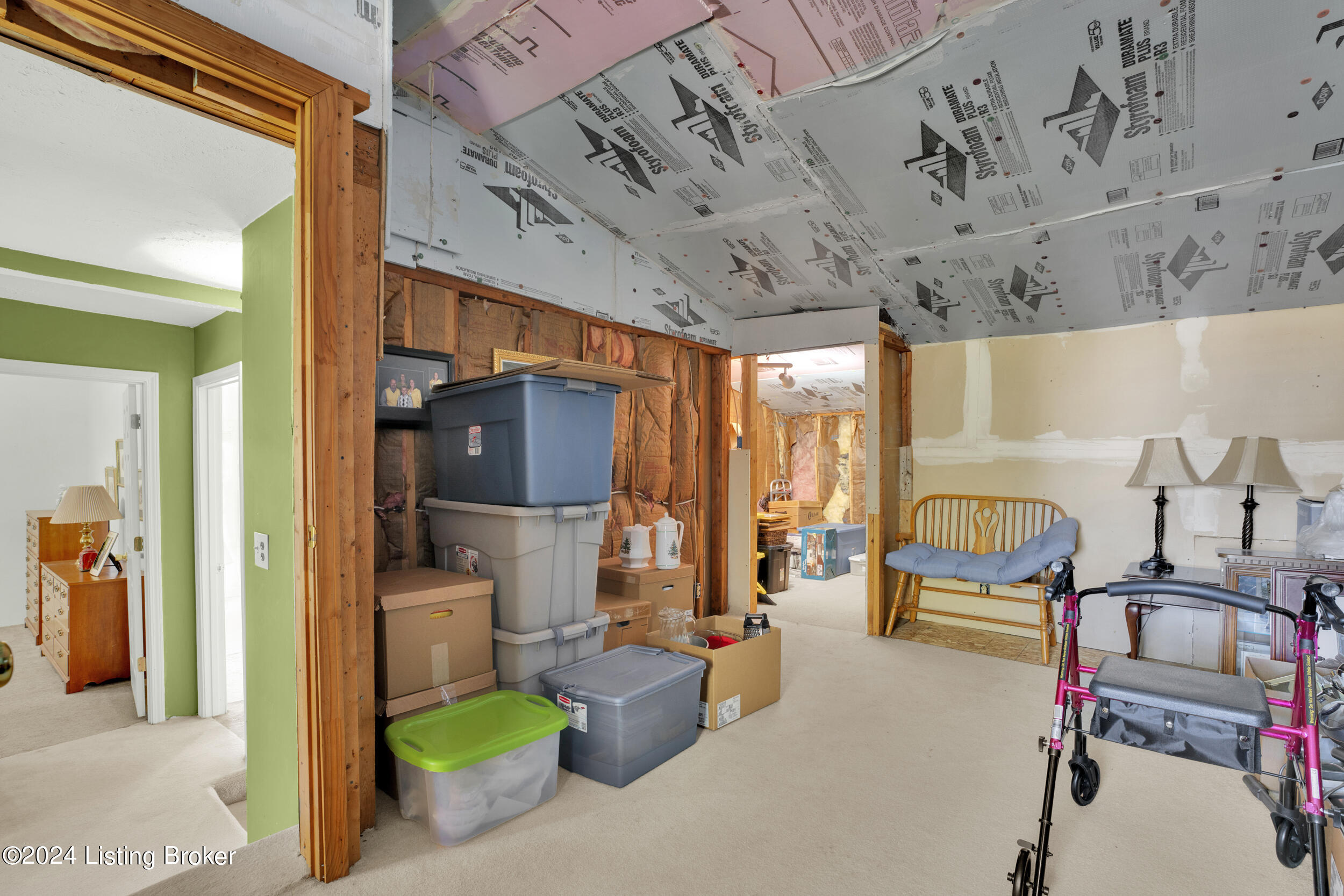 150 Thompson Ave