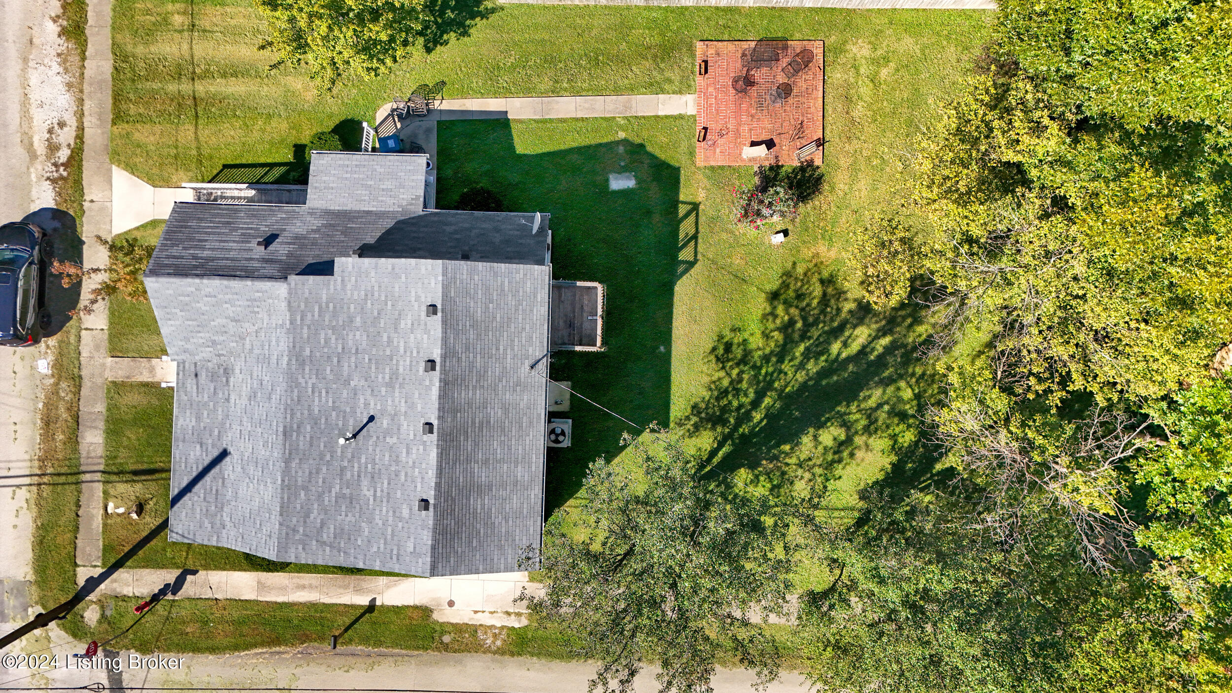 150 Thompson Ave