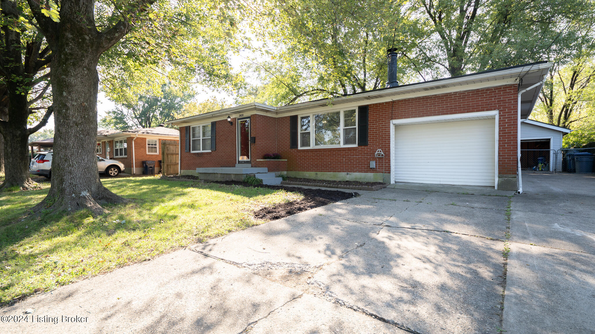 2408 Garrs Ln