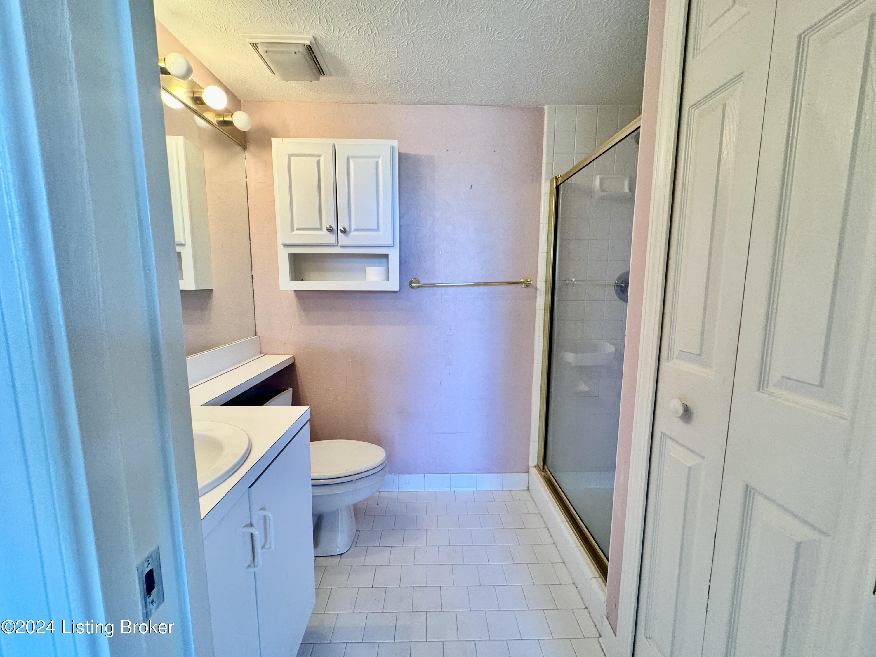 3721 Bardstown Rd, 611