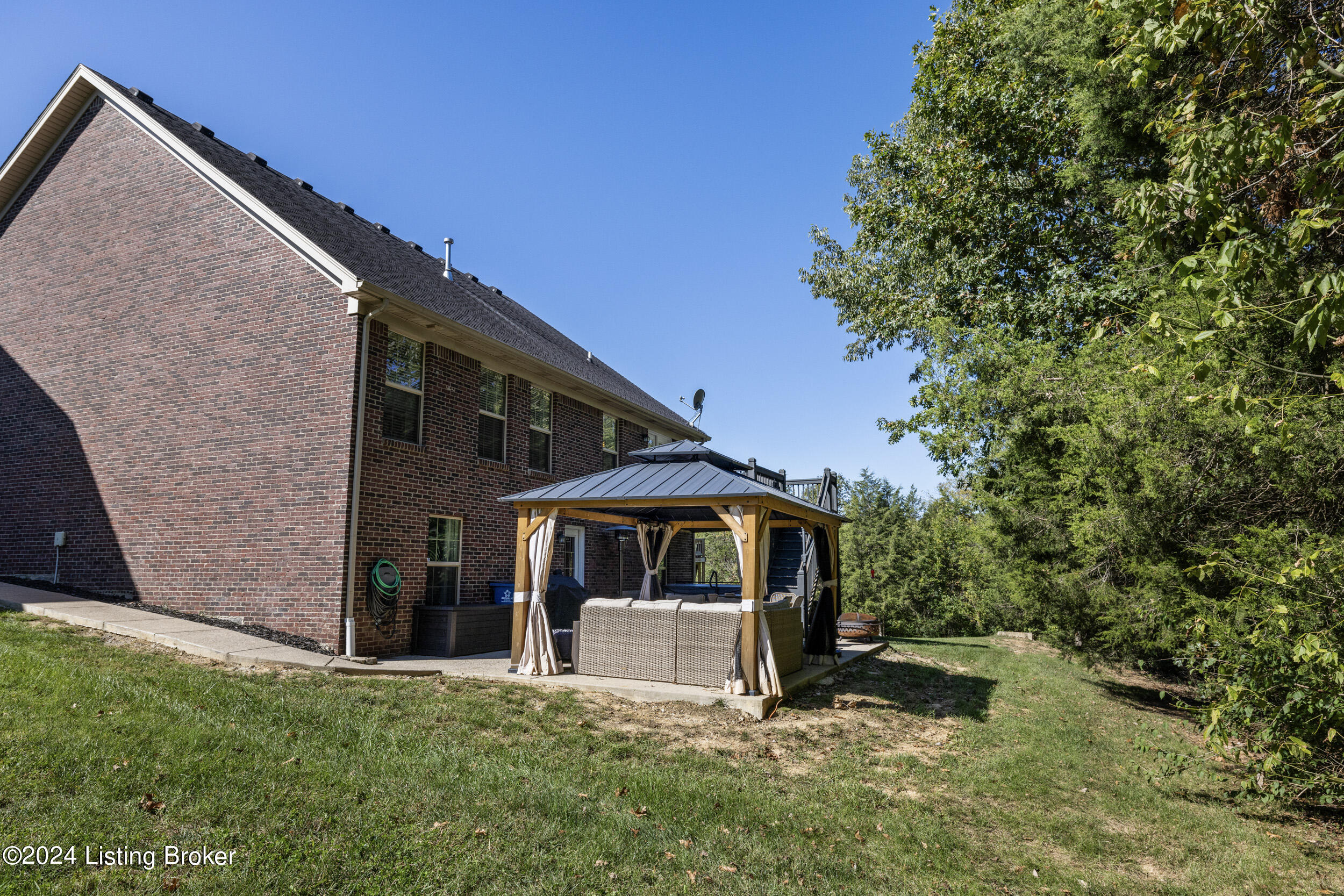 17818 Birch Bend Cir