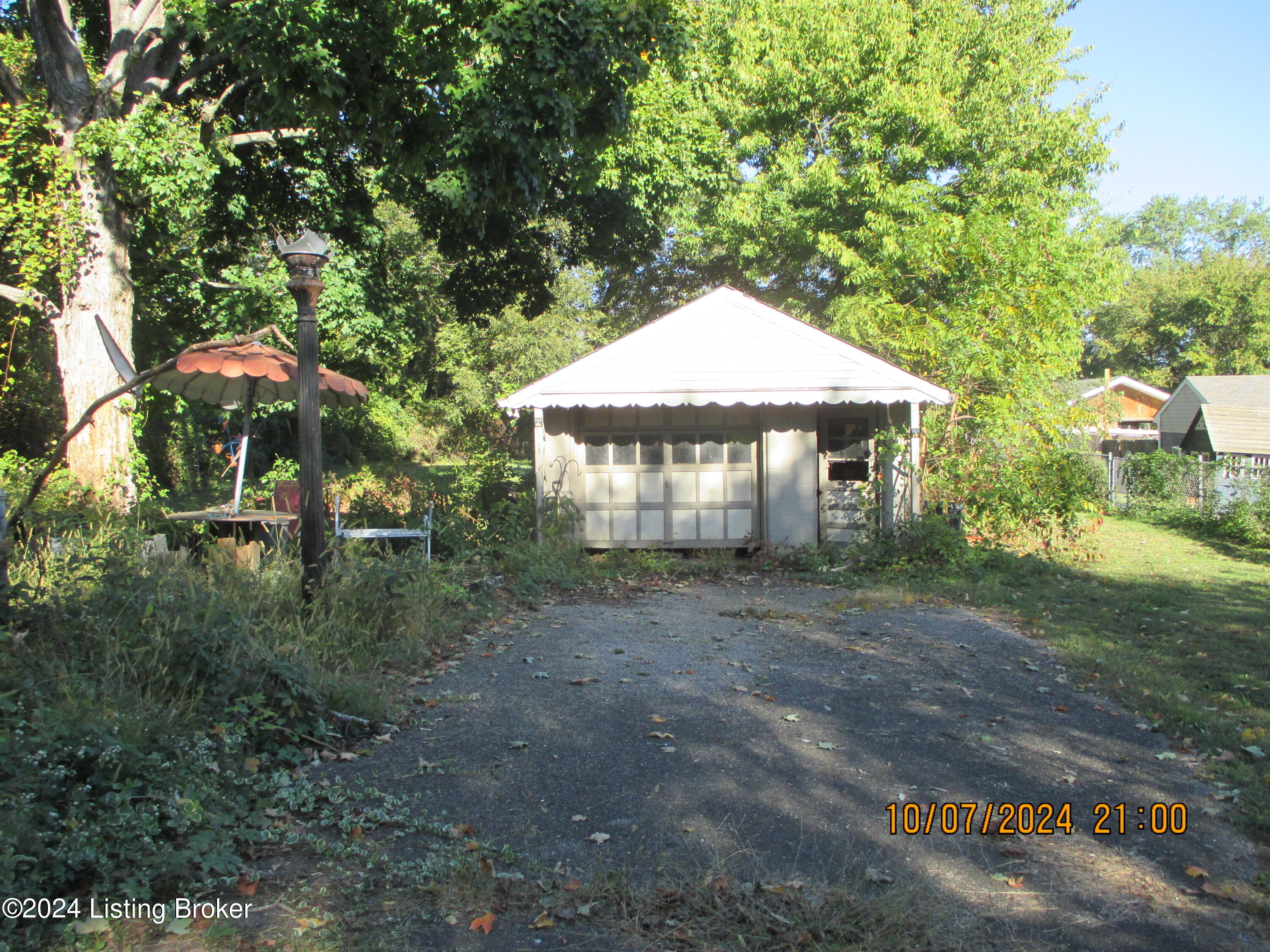 2145 Goldsmith Ln