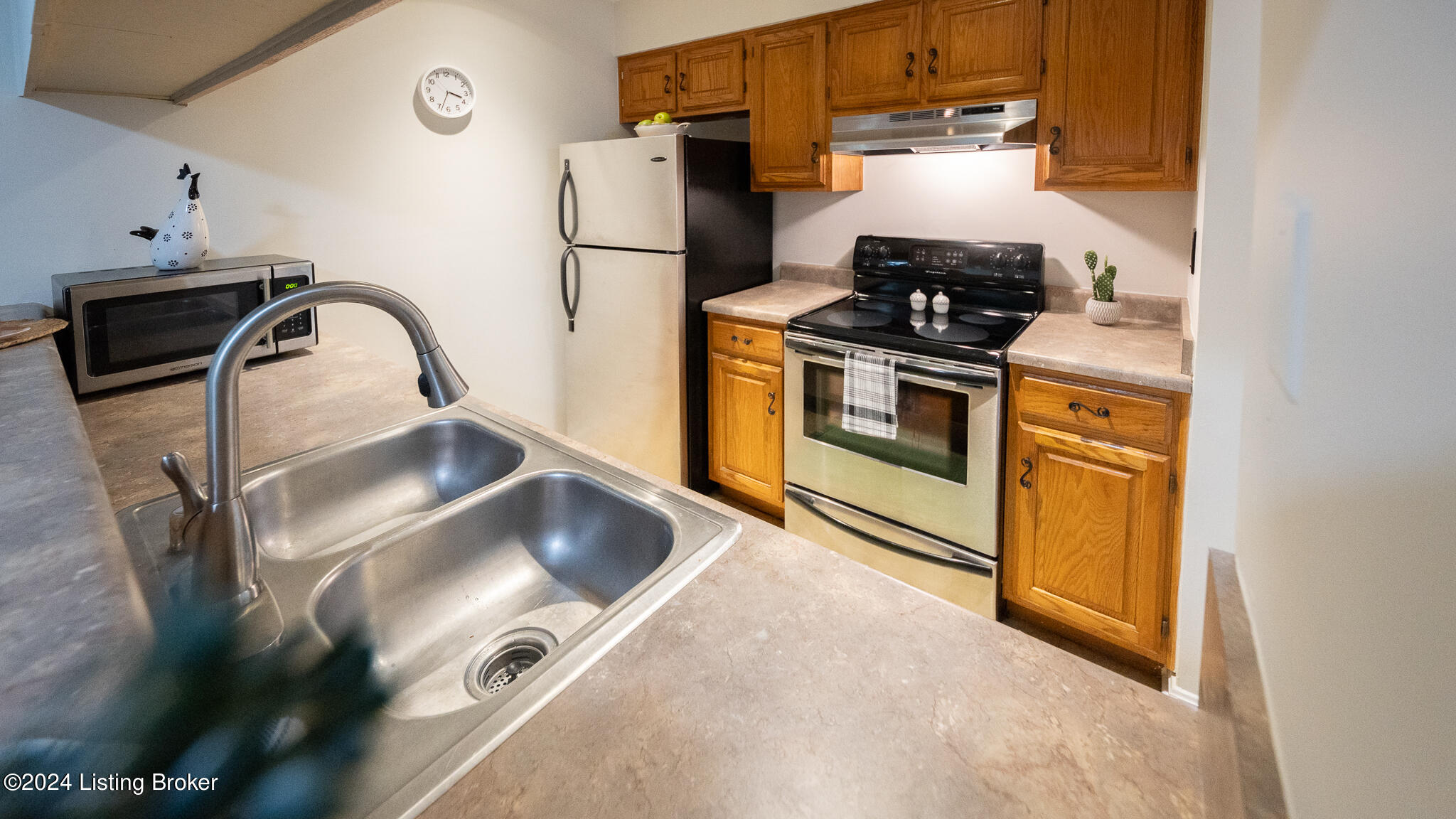 354 Crescent Spring Dr