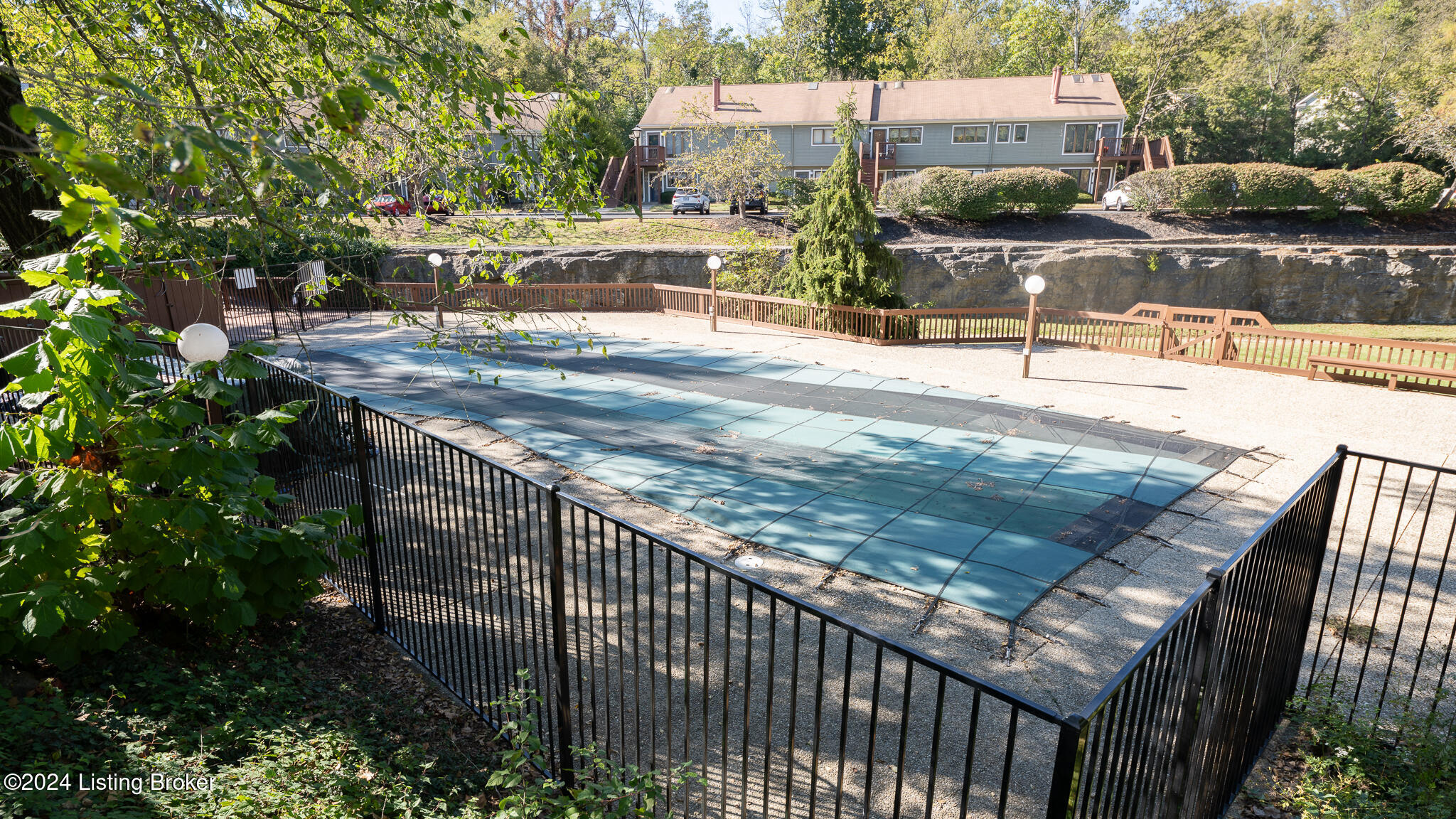 354 Crescent Spring Dr